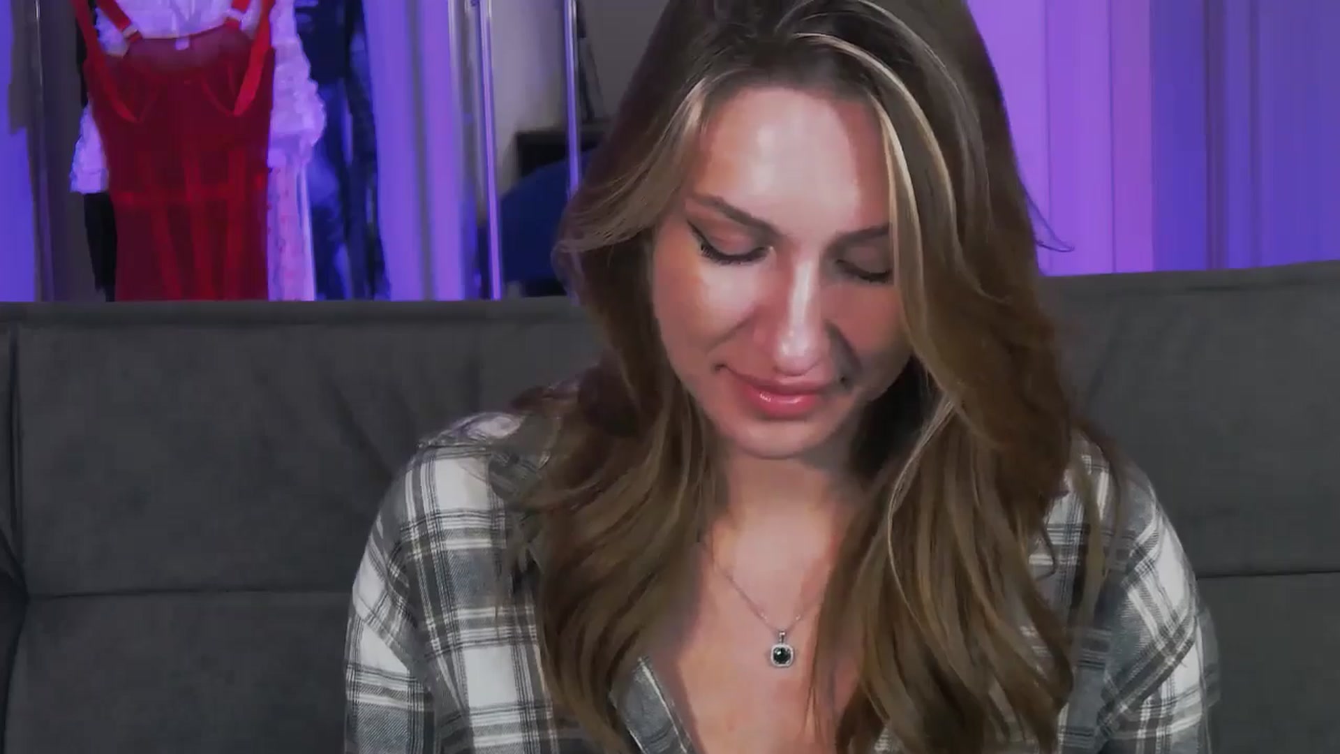 Gallery image thumbnail from LovelyGin's myfreecams stream on, 11/11/2025, 20:02 image 7 of 20