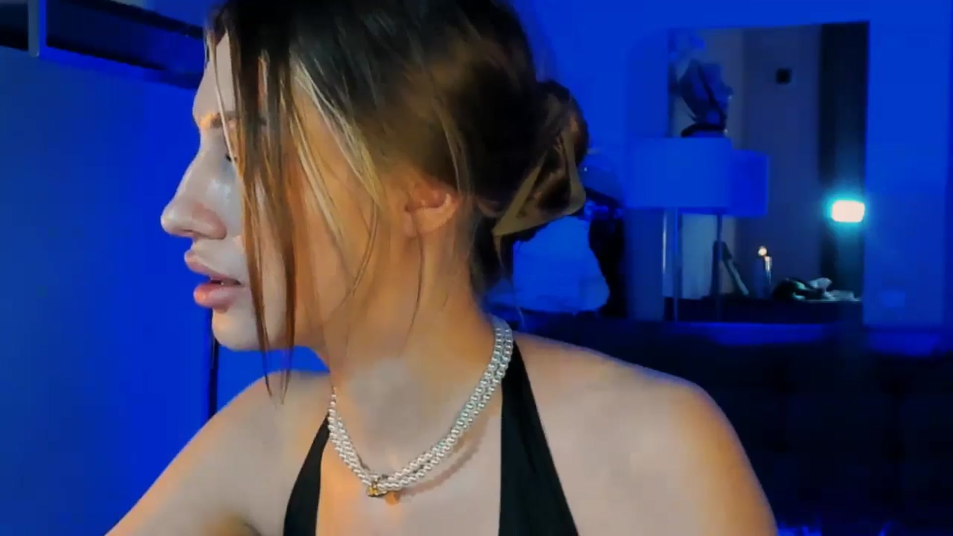 Gallery image thumbnail from LovelyGin's myfreecams stream on, 11/14/2025, 17:36 image 9 of 20