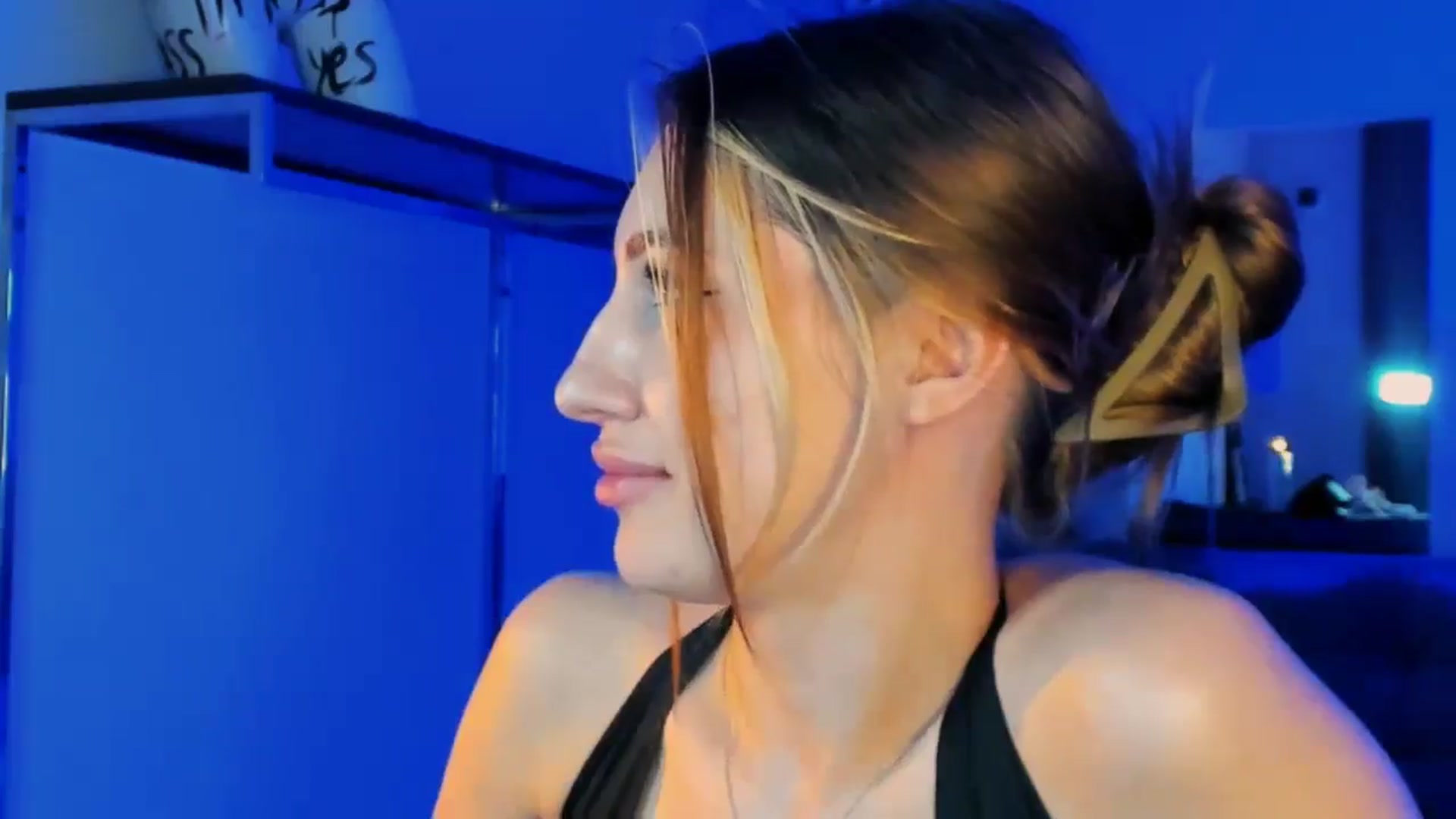Gallery image thumbnail from LovelyGin's myfreecams stream on, 11/14/2025, 20:22 image 5 of 20