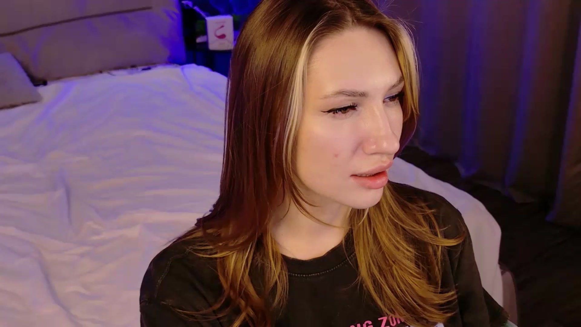 Gallery image thumbnail from LovelyGin's myfreecams stream on, 11/17/2025, 20:18 image 8 of 20