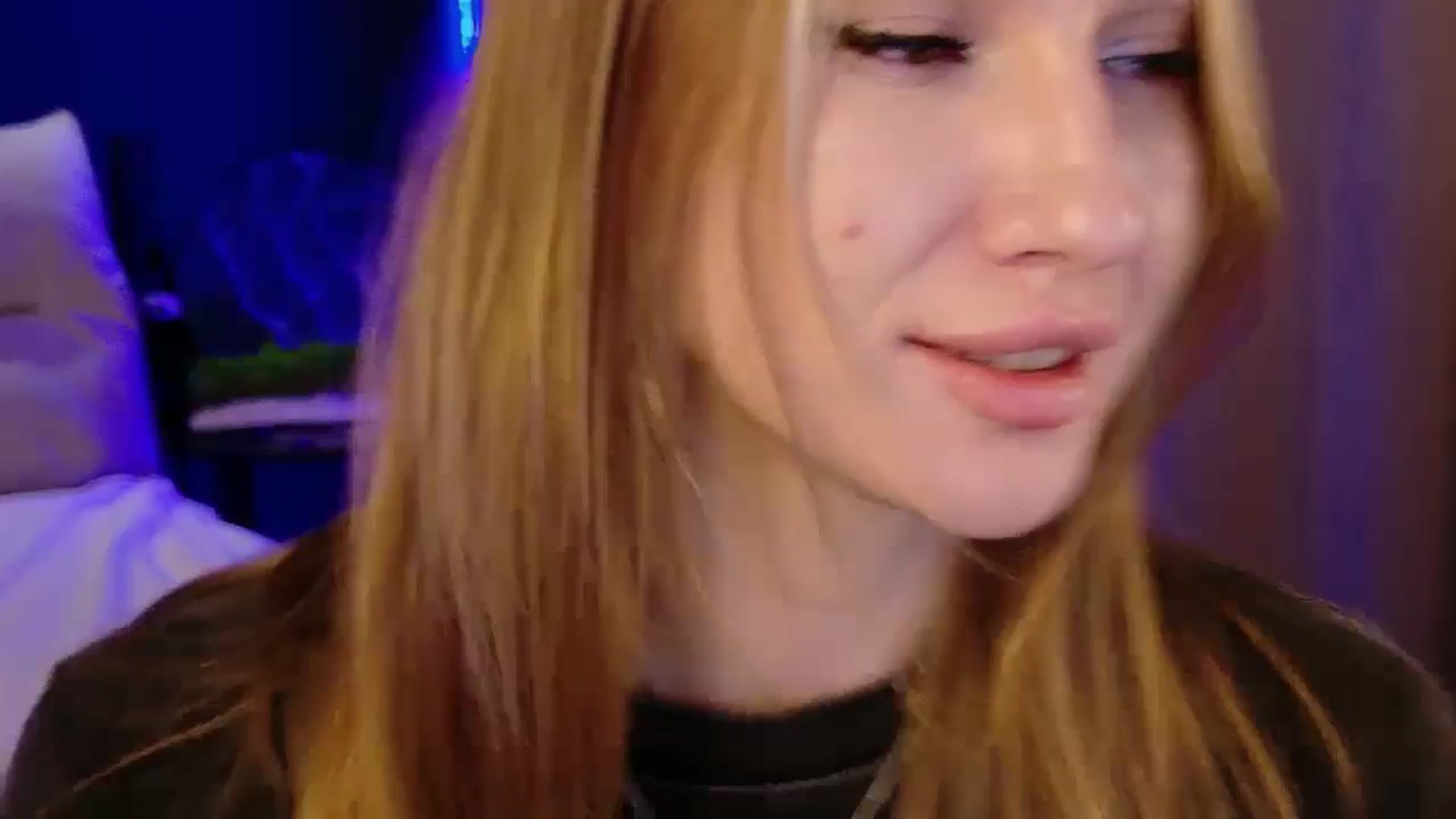 Gallery image thumbnail from LovelyGin's myfreecams stream on, 11/19/2025, 20:09 image 1 of 20