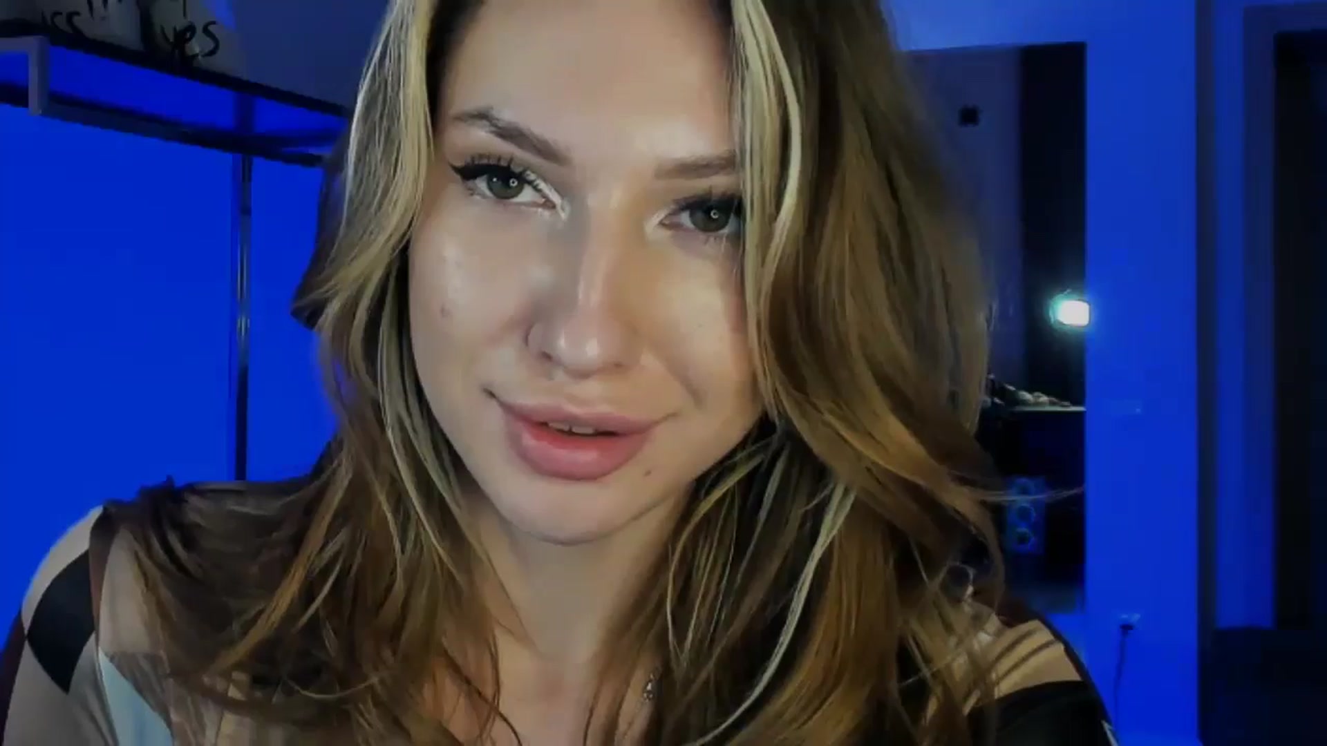 Gallery image thumbnail from LovelyGin's myfreecams stream on, 11/20/2025, 17:13 image 20 of 20
