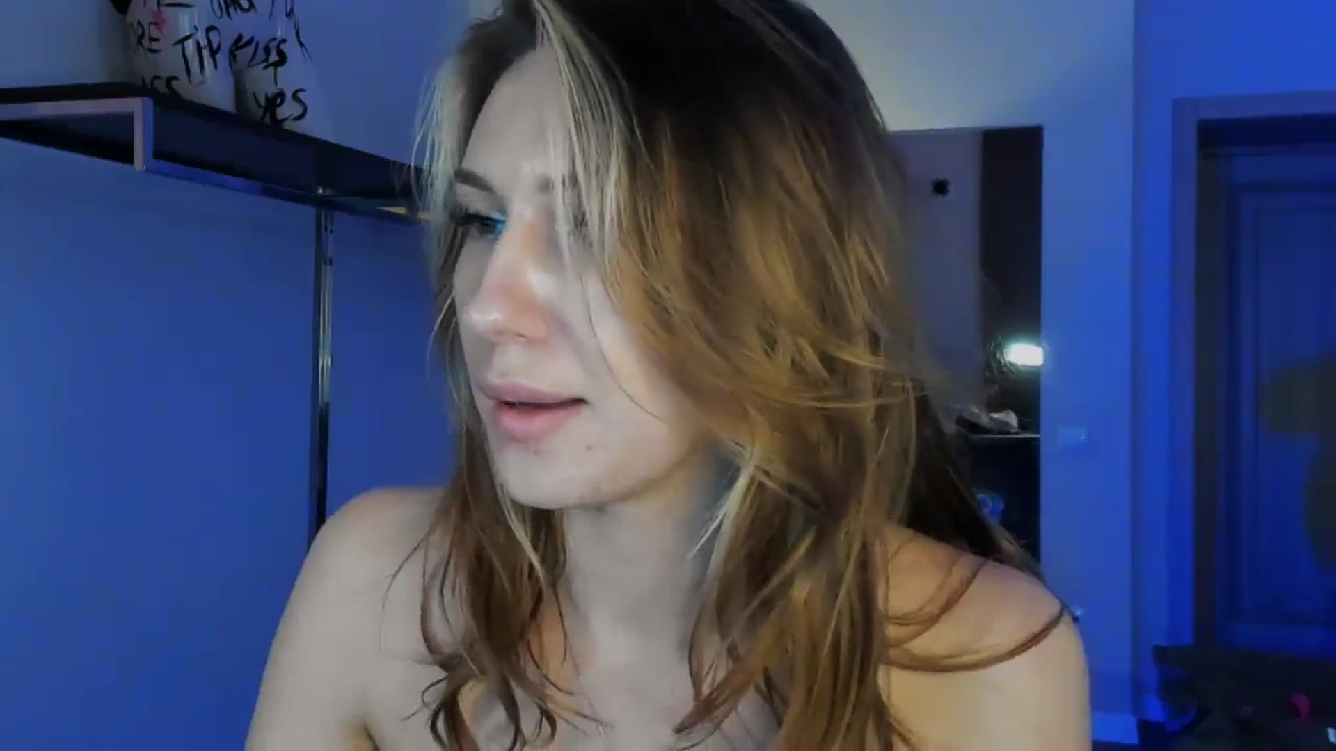 Gallery image thumbnail from LovelyGin's myfreecams stream on, 11/20/2025, 20:05 image 15 of 20
