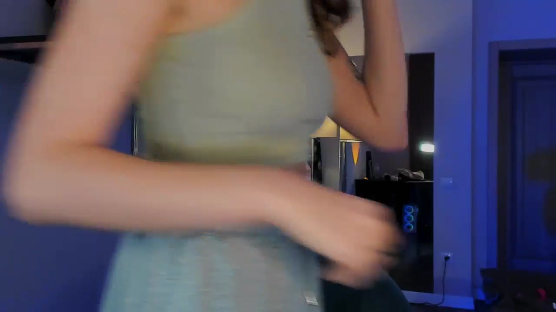 Gallery image thumbnail from LovelyGin's myfreecams stream on, 11/20/2025, 20:05 image 17 of 20