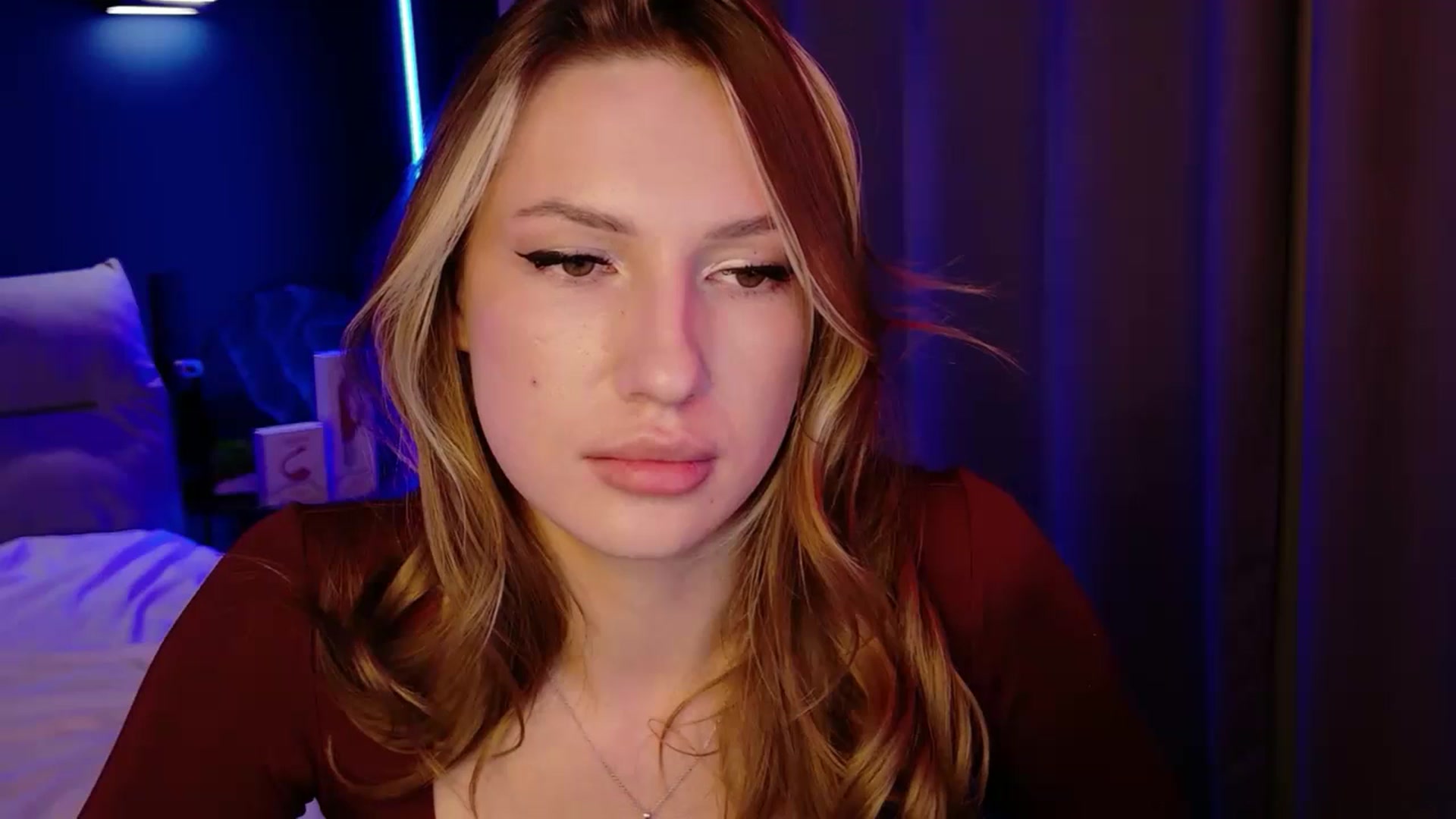 Gallery image thumbnail from LovelyGin's myfreecams stream on, 11/21/2025, 16:16 image 15 of 20