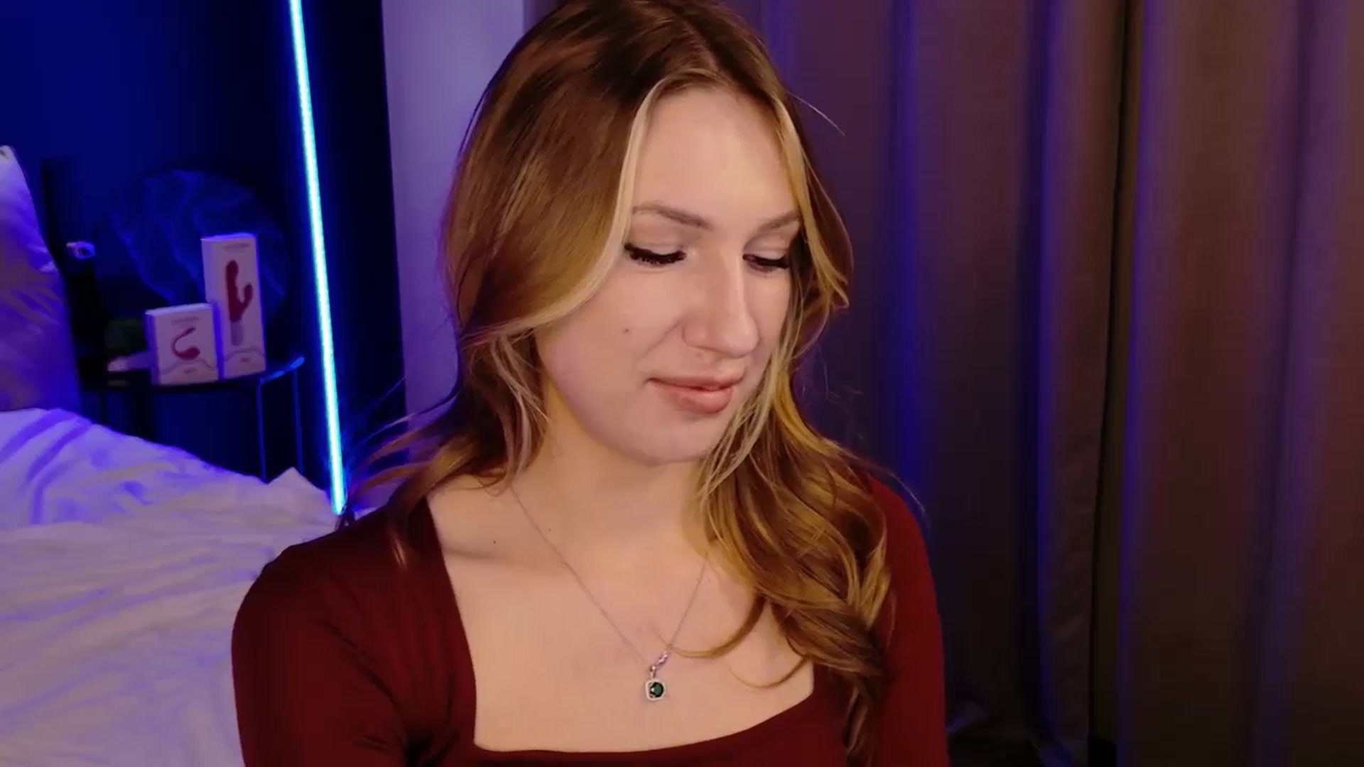 Gallery image thumbnail from LovelyGin's myfreecams stream on, 11/21/2025, 16:16 image 6 of 20