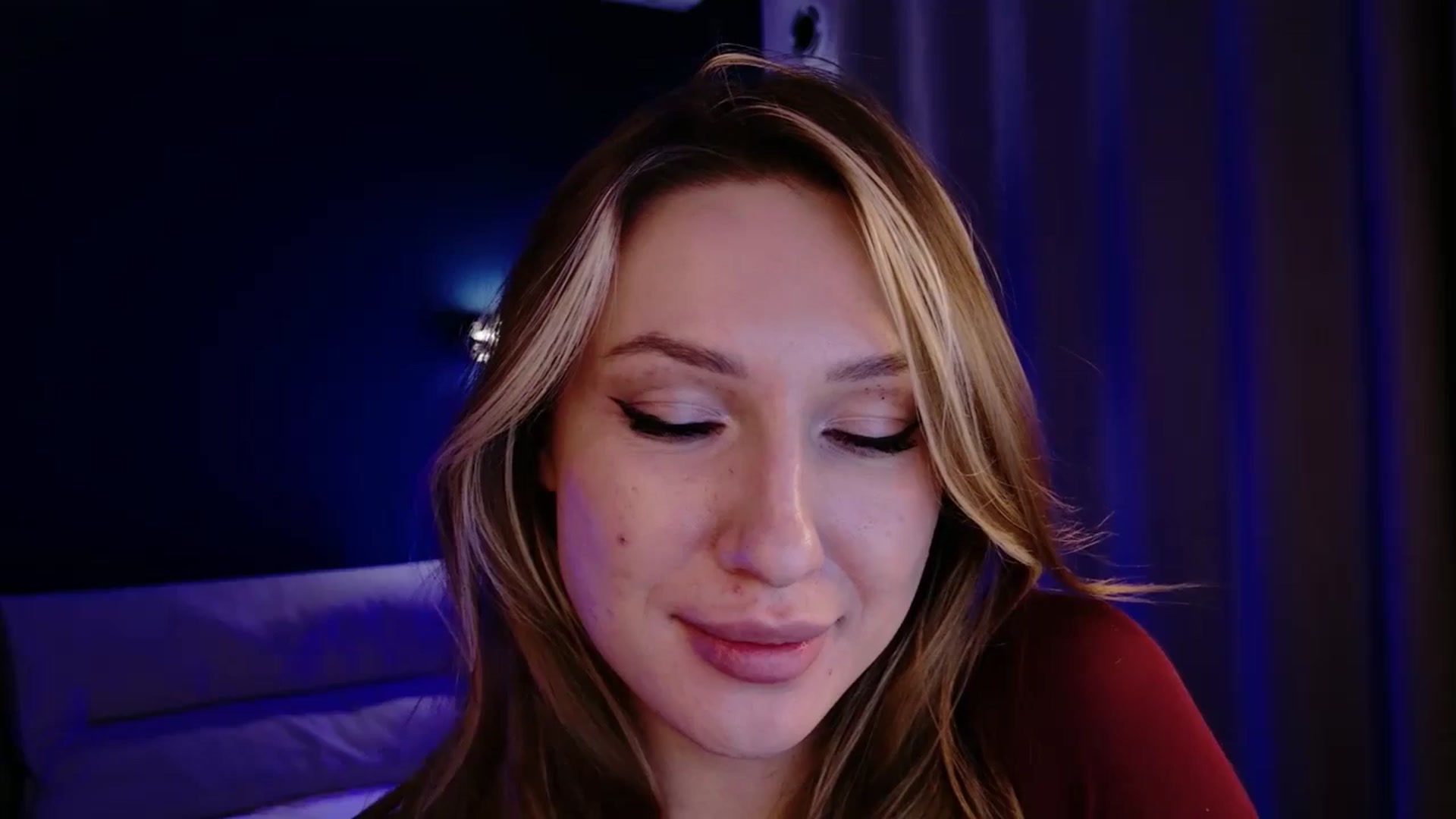 Gallery image thumbnail from LovelyGin's myfreecams stream on, 11/21/2025, 20:11 image 6 of 20
