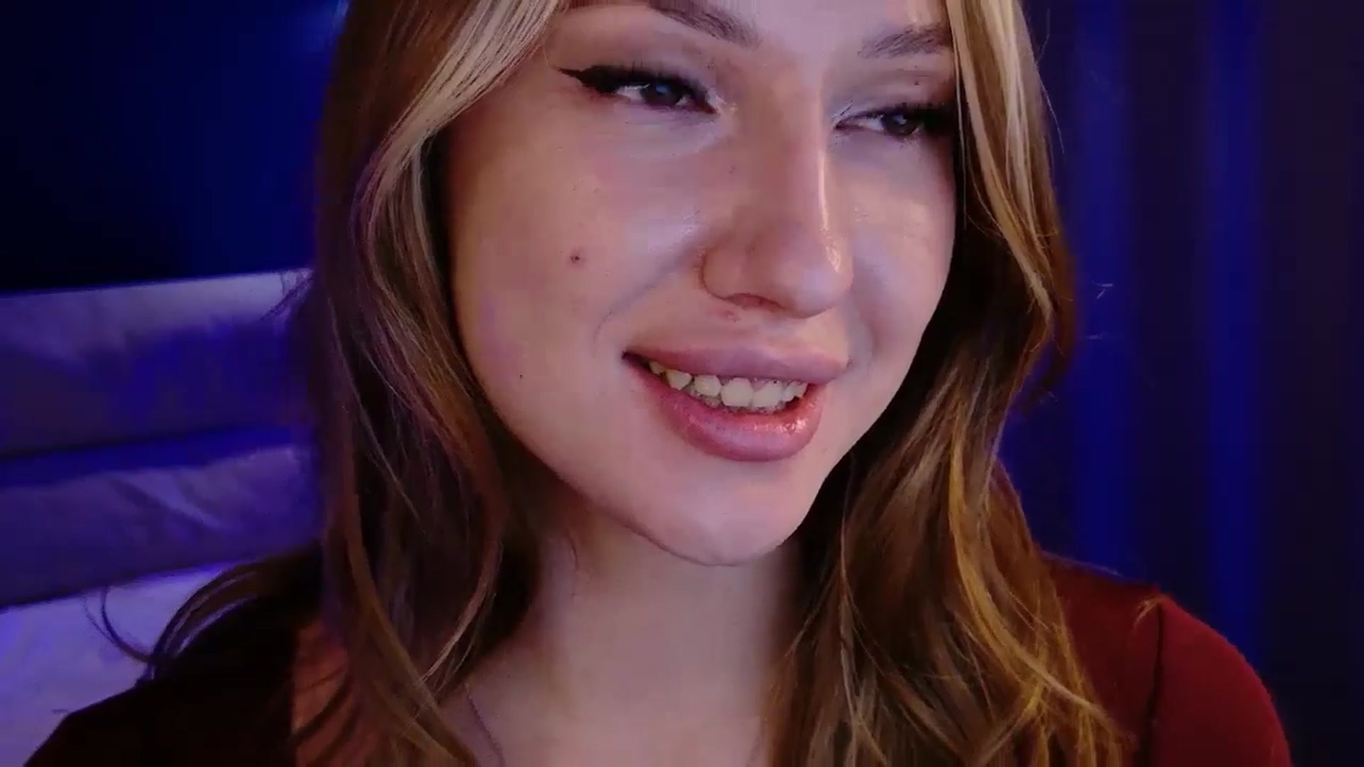 Gallery image thumbnail from LovelyGin's myfreecams stream on, 11/21/2025, 20:11 image 12 of 20