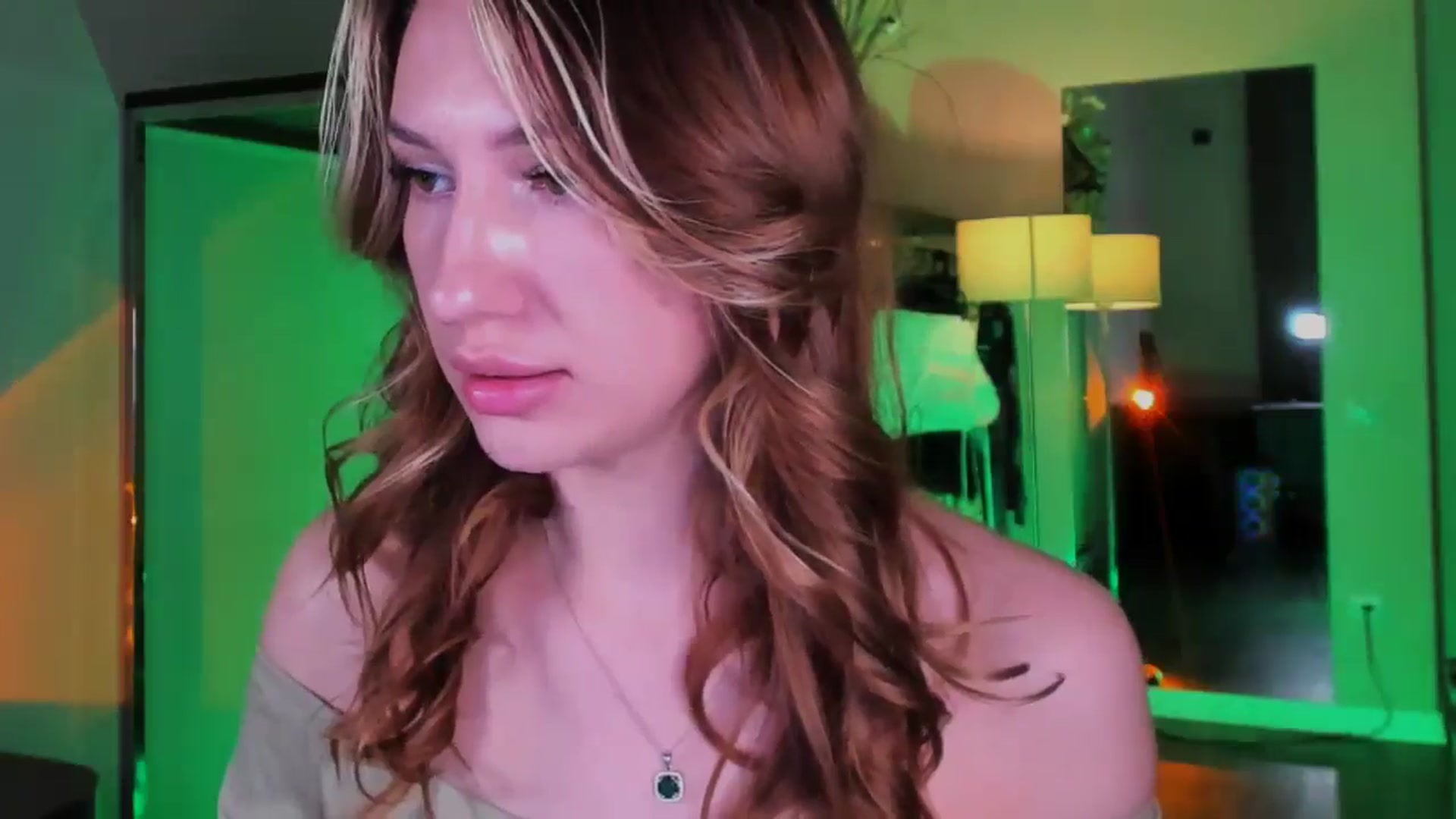 Gallery image thumbnail from LovelyGin's myfreecams stream on, 11/24/2025, 16:01 image 6 of 20