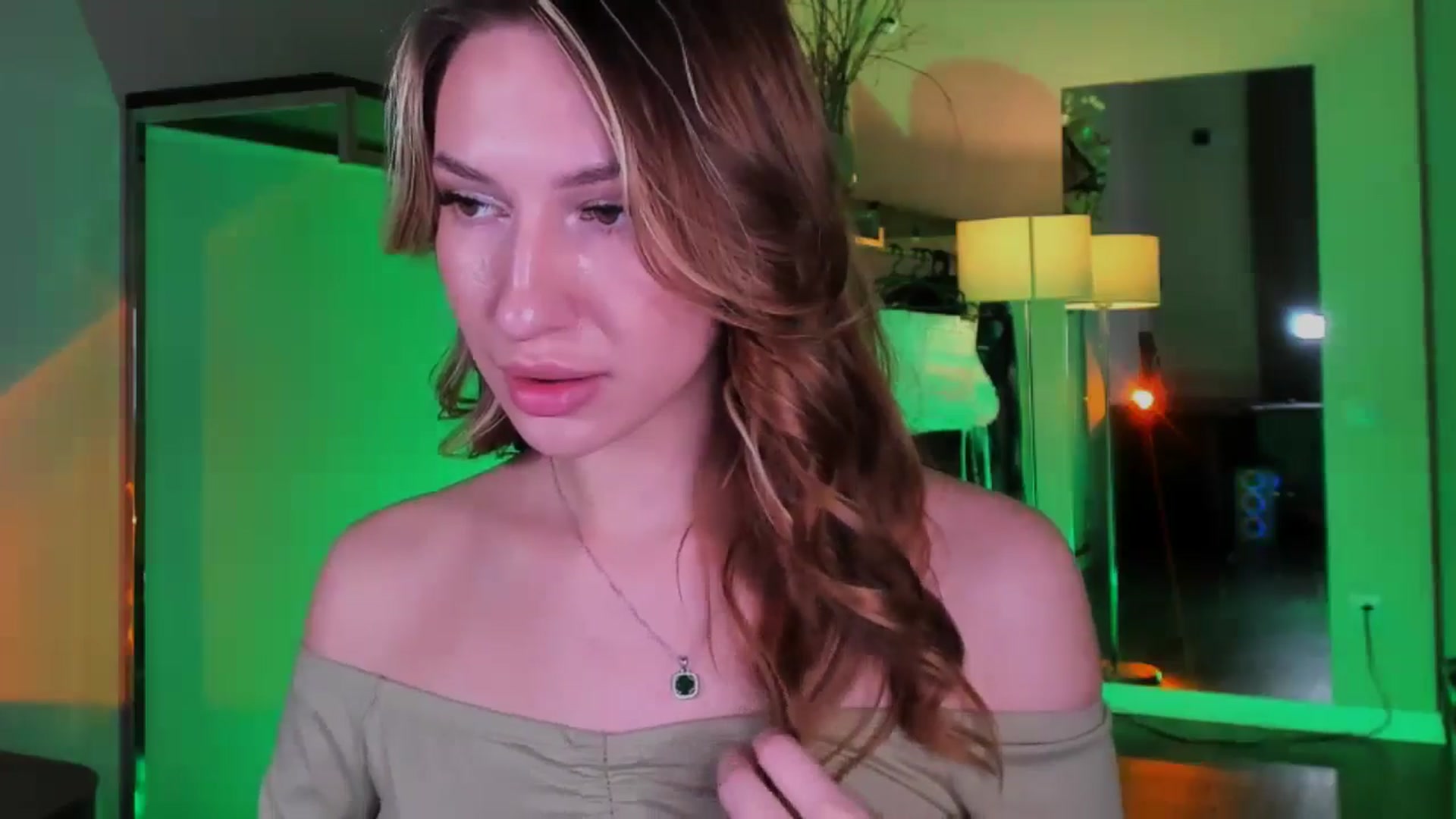 Gallery image thumbnail from LovelyGin's myfreecams stream on, 11/24/2025, 16:01 image 5 of 20