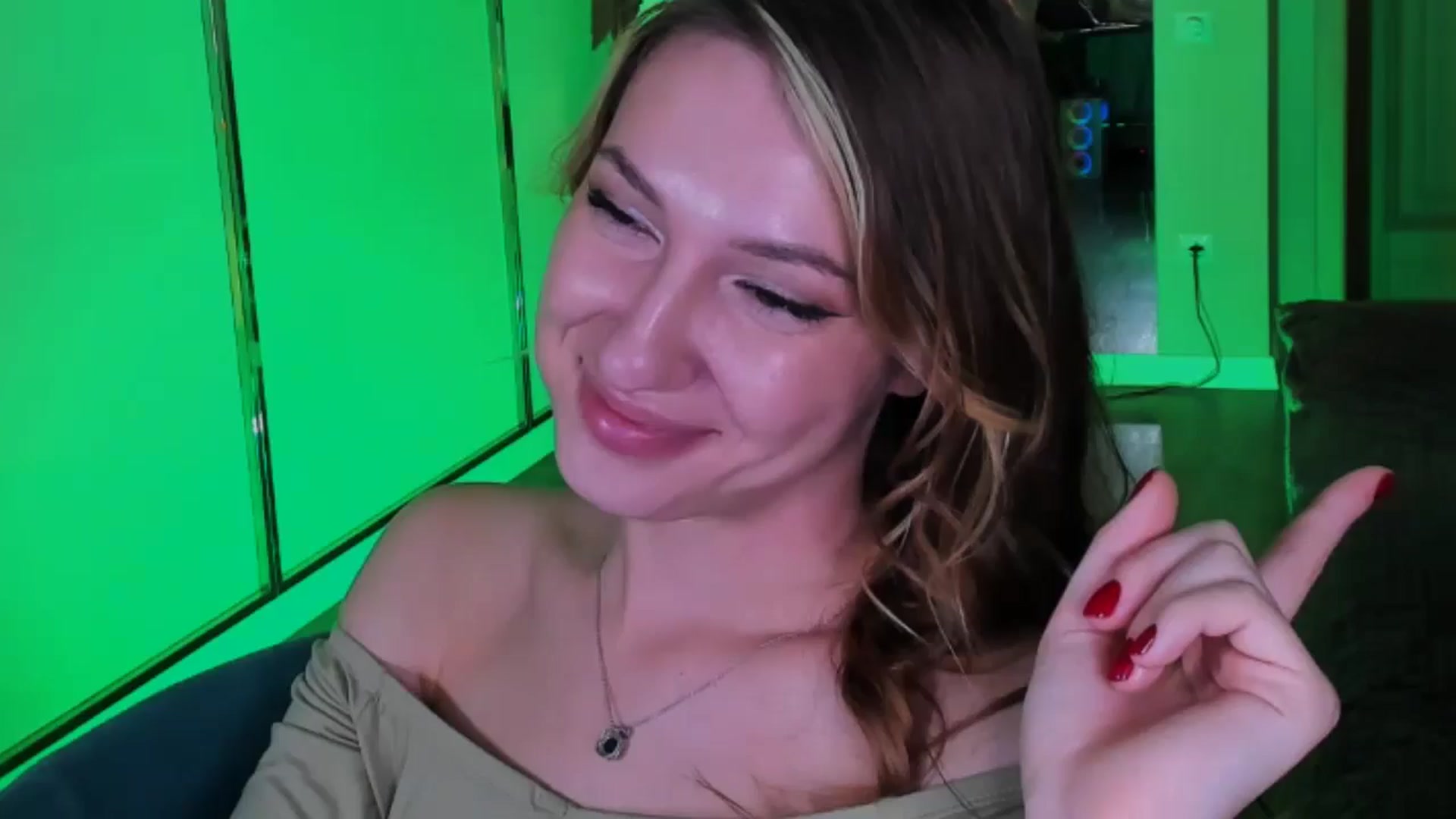 Gallery image thumbnail from LovelyGin's myfreecams stream on, 11/24/2025, 17:21 image 1 of 20