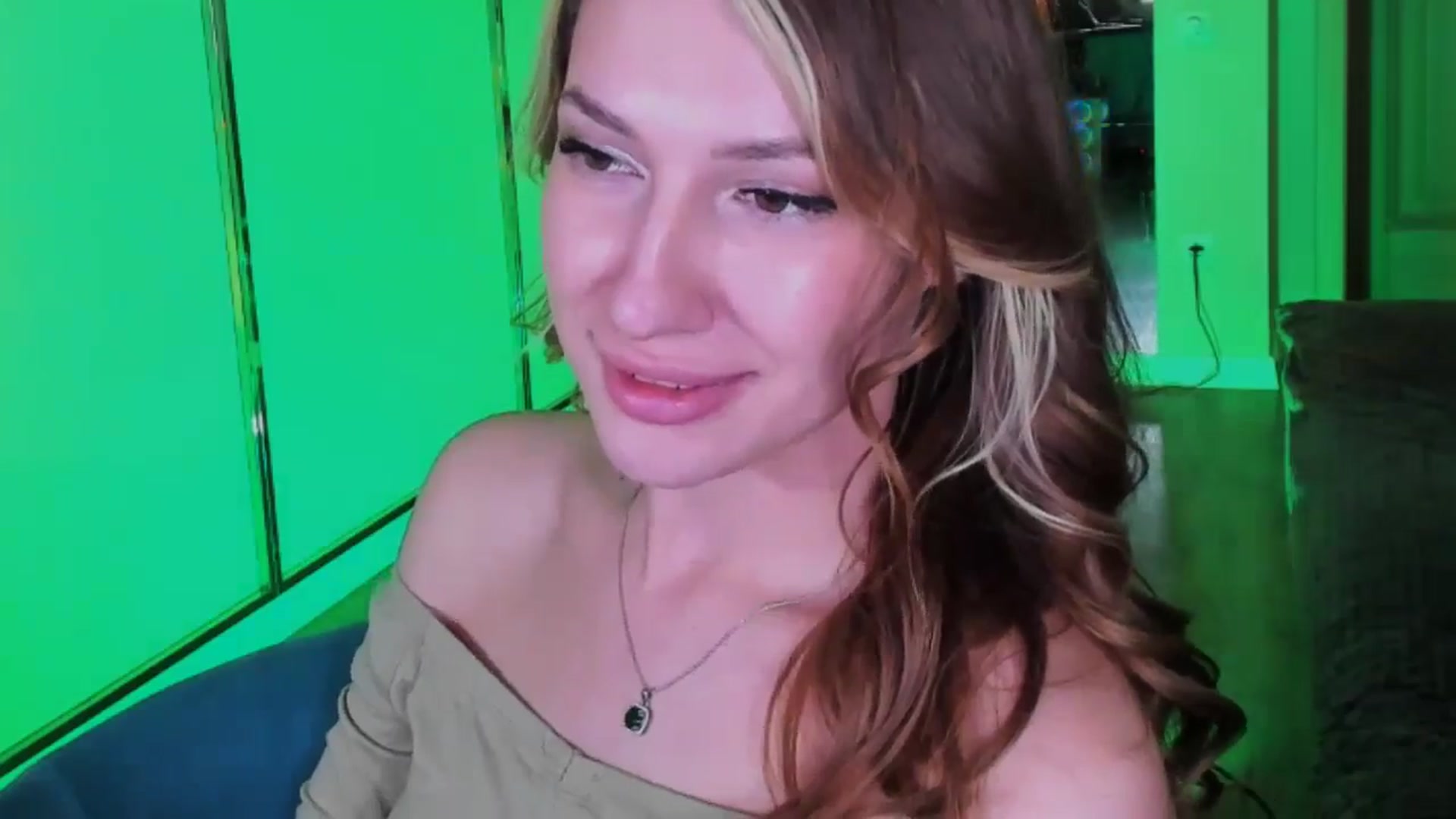 Gallery image thumbnail from LovelyGin's myfreecams stream on, 11/24/2025, 17:21 image 3 of 20