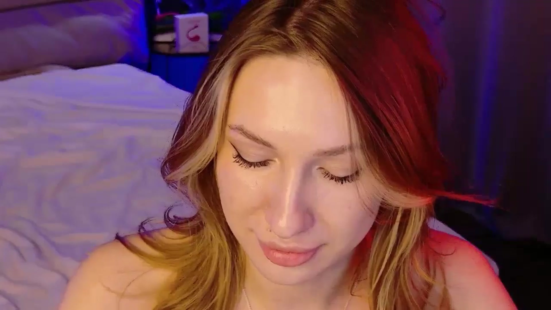 Gallery image thumbnail from LovelyGin's myfreecams stream on, 11/25/2025, 19:34 image 3 of 20