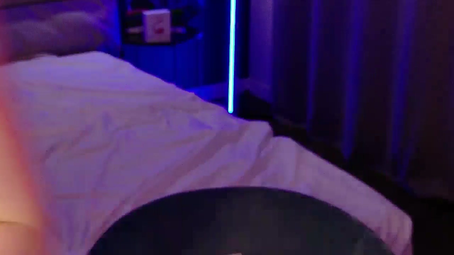Gallery image thumbnail from LovelyGin's myfreecams stream on, 11/25/2025, 19:34 image 6 of 20