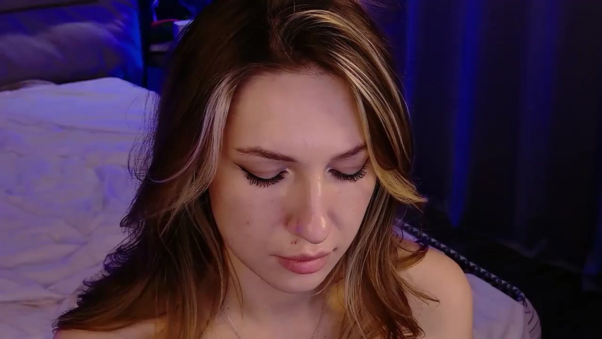 Gallery image thumbnail from LovelyGin's myfreecams stream on, 11/25/2025, 20:12 image 7 of 20