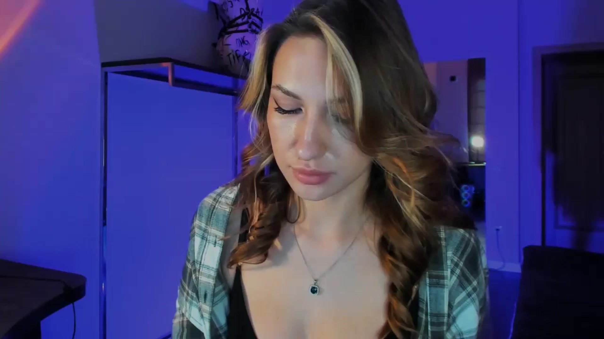 Gallery image thumbnail from LovelyGin's myfreecams stream on, 11/26/2025, 09:44 image 1 of 20