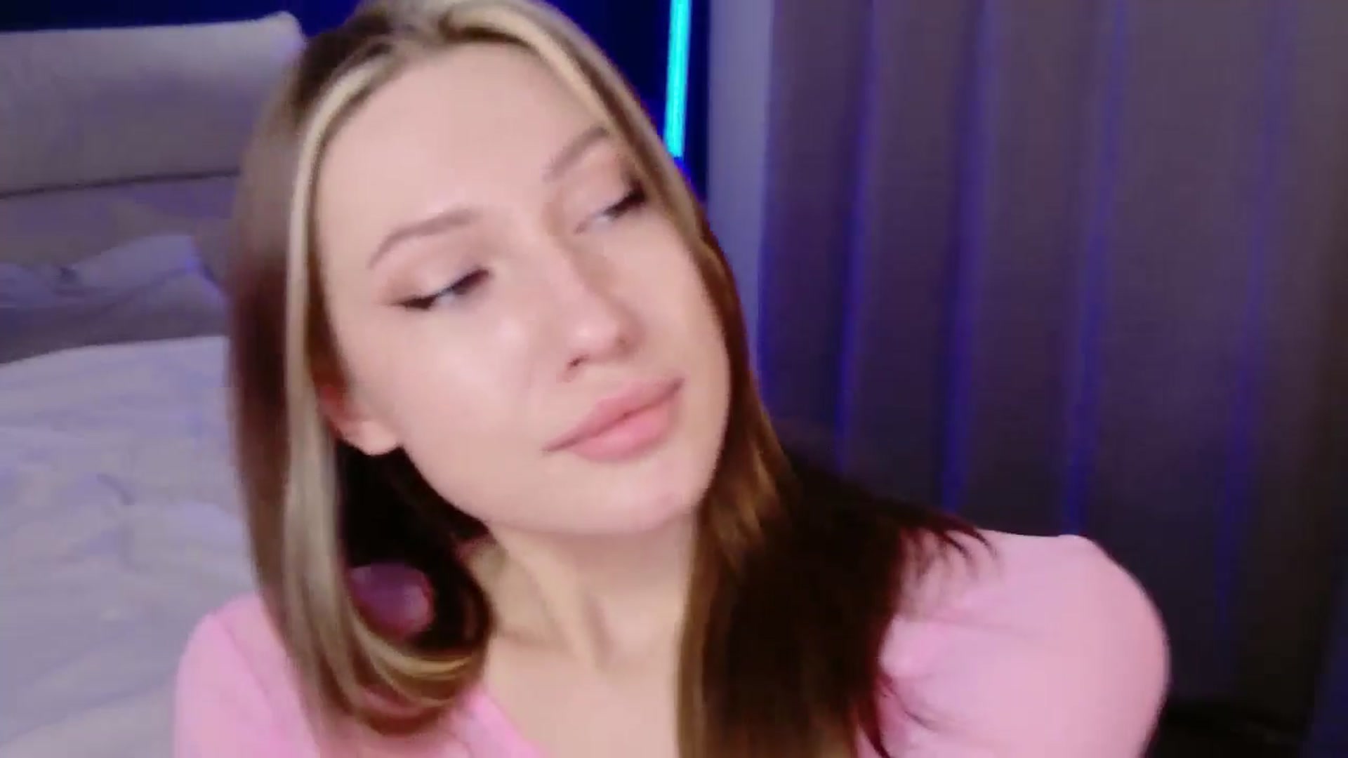 Gallery image thumbnail from LovelyGin's myfreecams stream on, 12/01/2025, 15:31 image 8 of 20