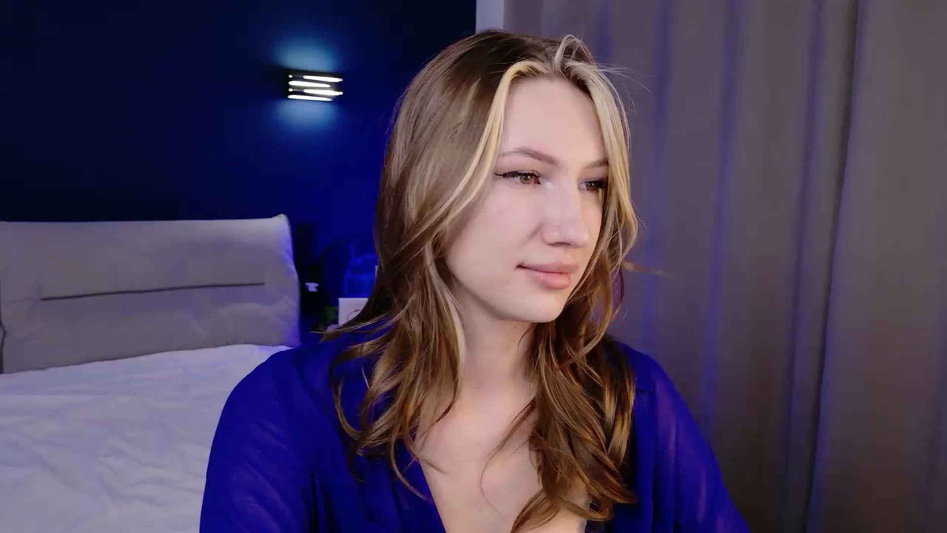 Gallery image thumbnail from LovelyGin's myfreecams stream on, 12/04/2025, 15:53 image 13 of 20