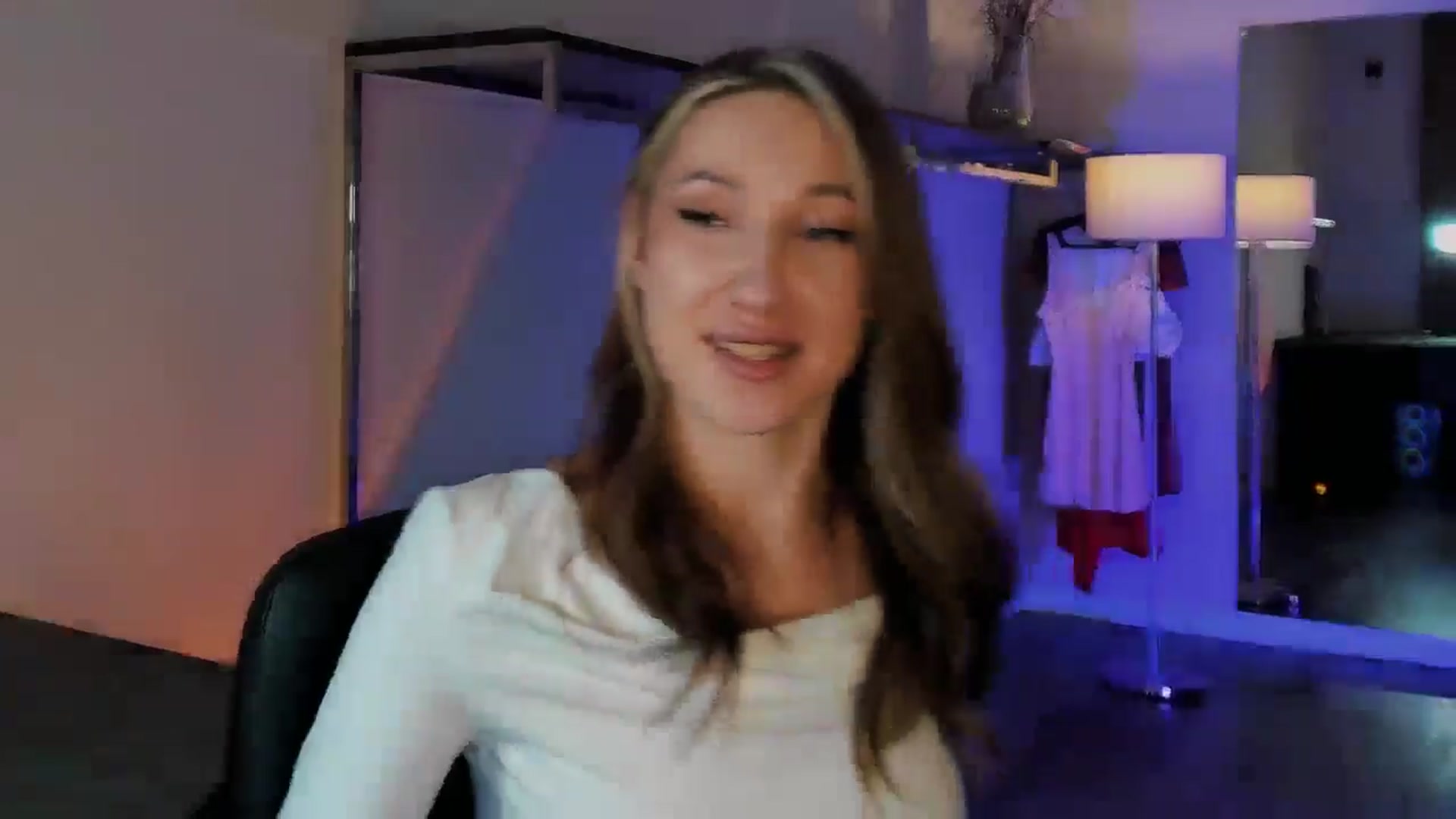 Gallery image thumbnail from LovelyGin's myfreecams stream on, 12/05/2025, 16:14 image 3 of 20