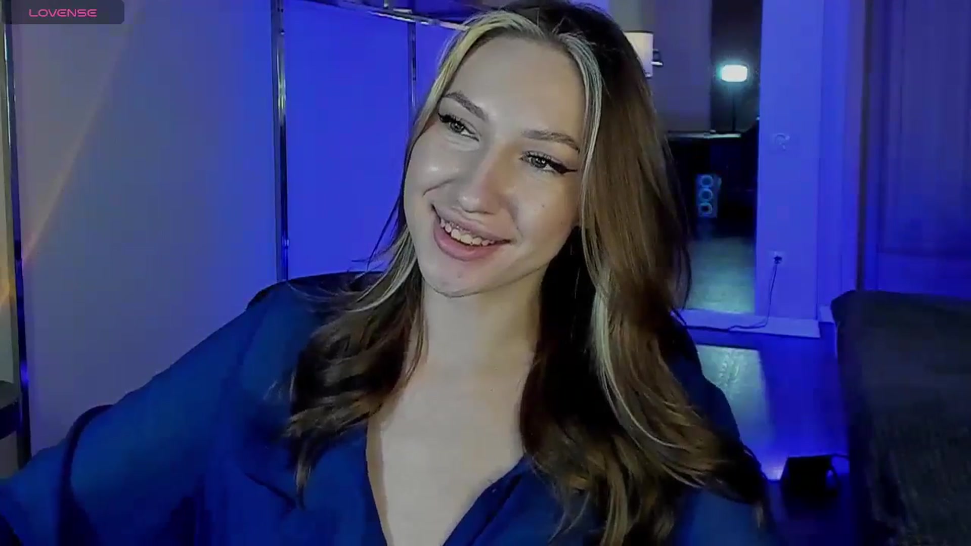 Gallery image thumbnail from LovelyGin's myfreecams stream on, 12/05/2025, 16:14 image 12 of 20