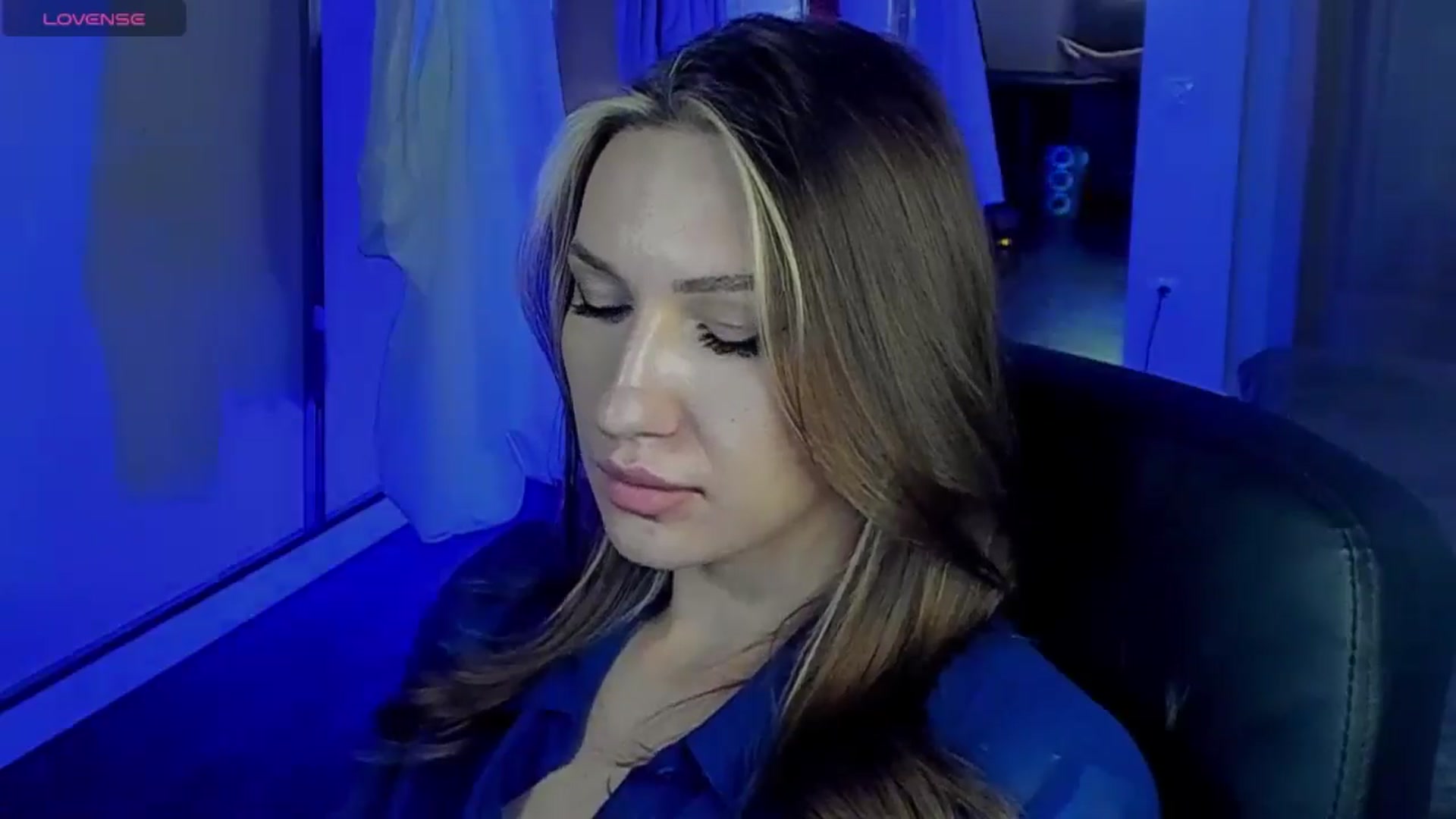 Gallery image thumbnail from LovelyGin's myfreecams stream on, 12/05/2025, 19:18 image 18 of 20