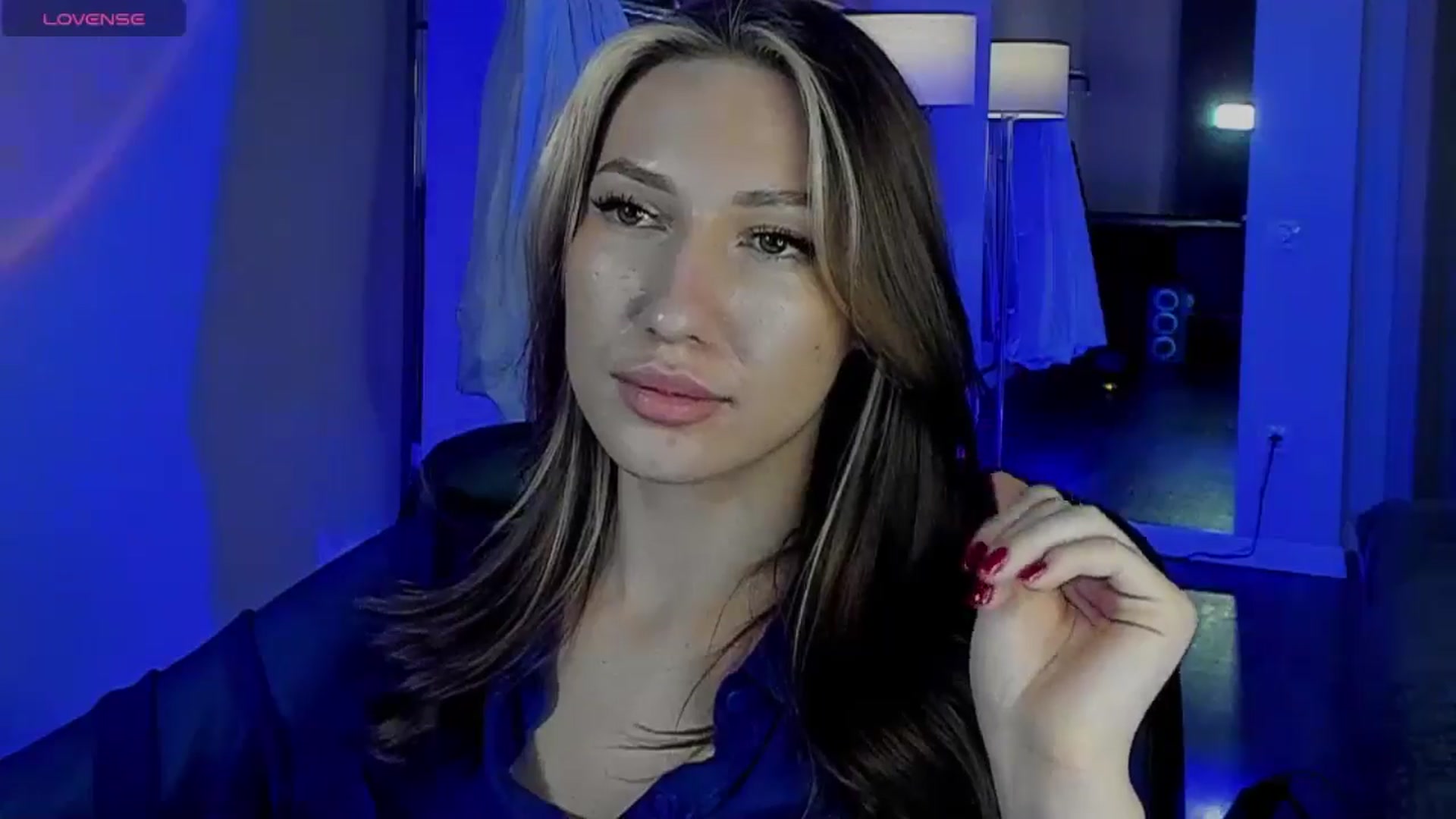 Gallery image thumbnail from LovelyGin's myfreecams stream on, 12/05/2025, 19:18 image 15 of 20