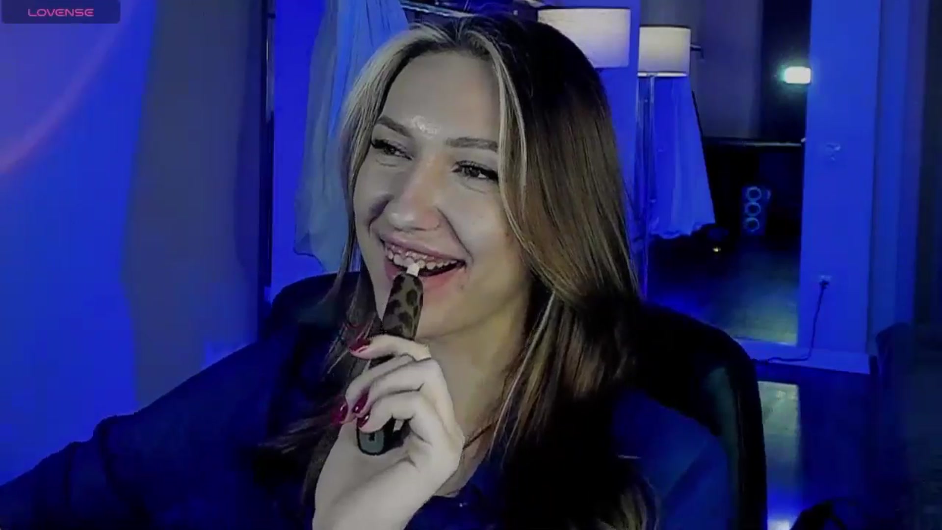 Gallery image thumbnail from LovelyGin's myfreecams stream on, 12/05/2025, 19:18 image 12 of 20