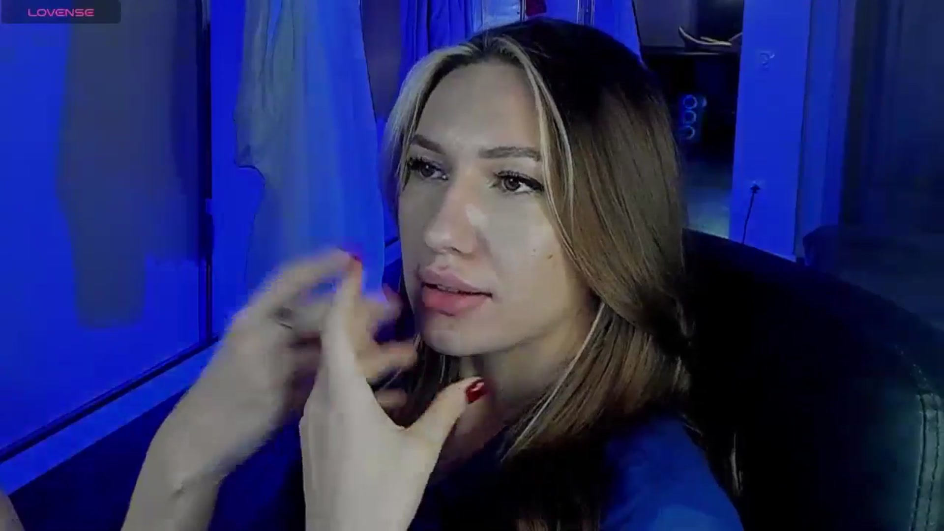 Gallery image thumbnail from LovelyGin's myfreecams stream on, 12/05/2025, 19:18 image 17 of 20