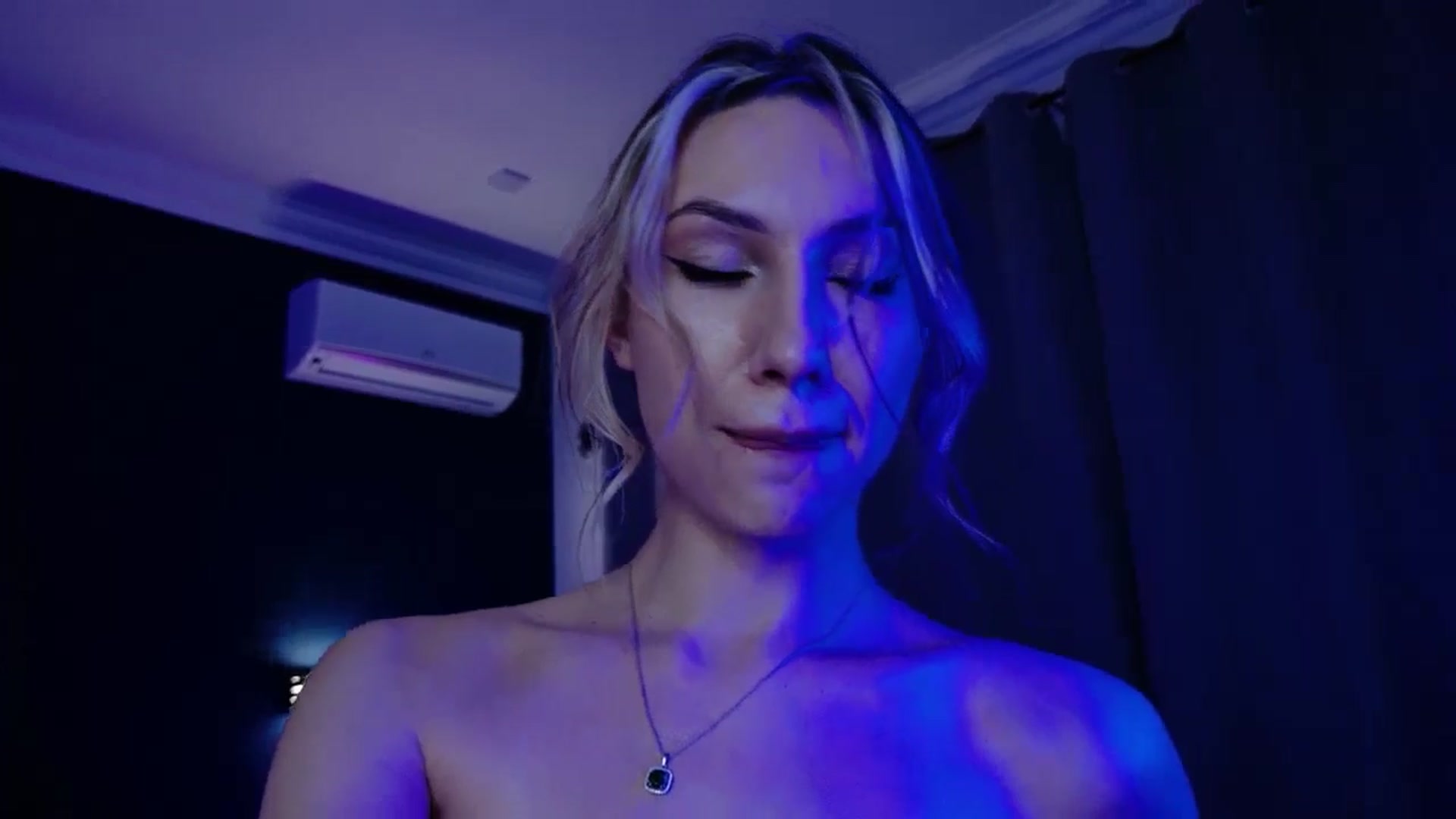 Gallery image thumbnail from LovelyGin's myfreecams stream on, 12/08/2025, 15:40 image 2 of 20
