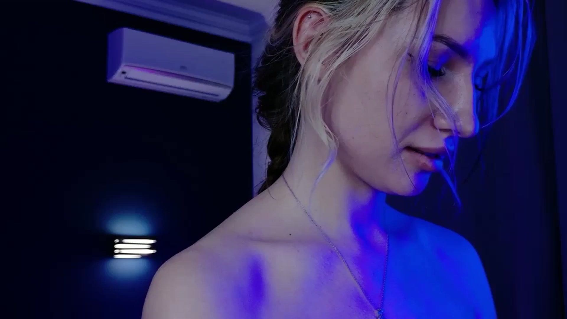 Gallery image thumbnail from LovelyGin's myfreecams stream on, 12/08/2025, 15:40 image 14 of 20