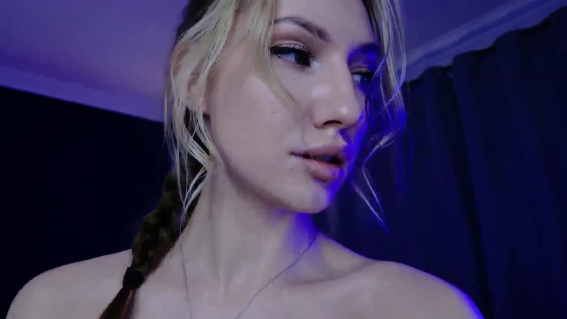 Gallery image thumbnail from LovelyGin's myfreecams stream on, 12/08/2025, 15:40 image 3 of 20