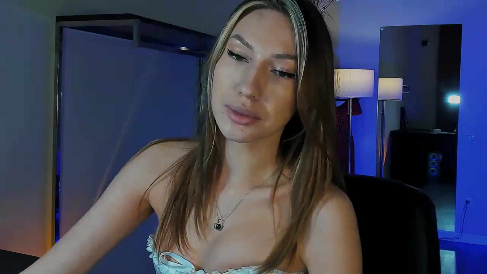 Gallery image thumbnail from LovelyGin's myfreecams stream on, 12/09/2025, 14:11 image 6 of 20