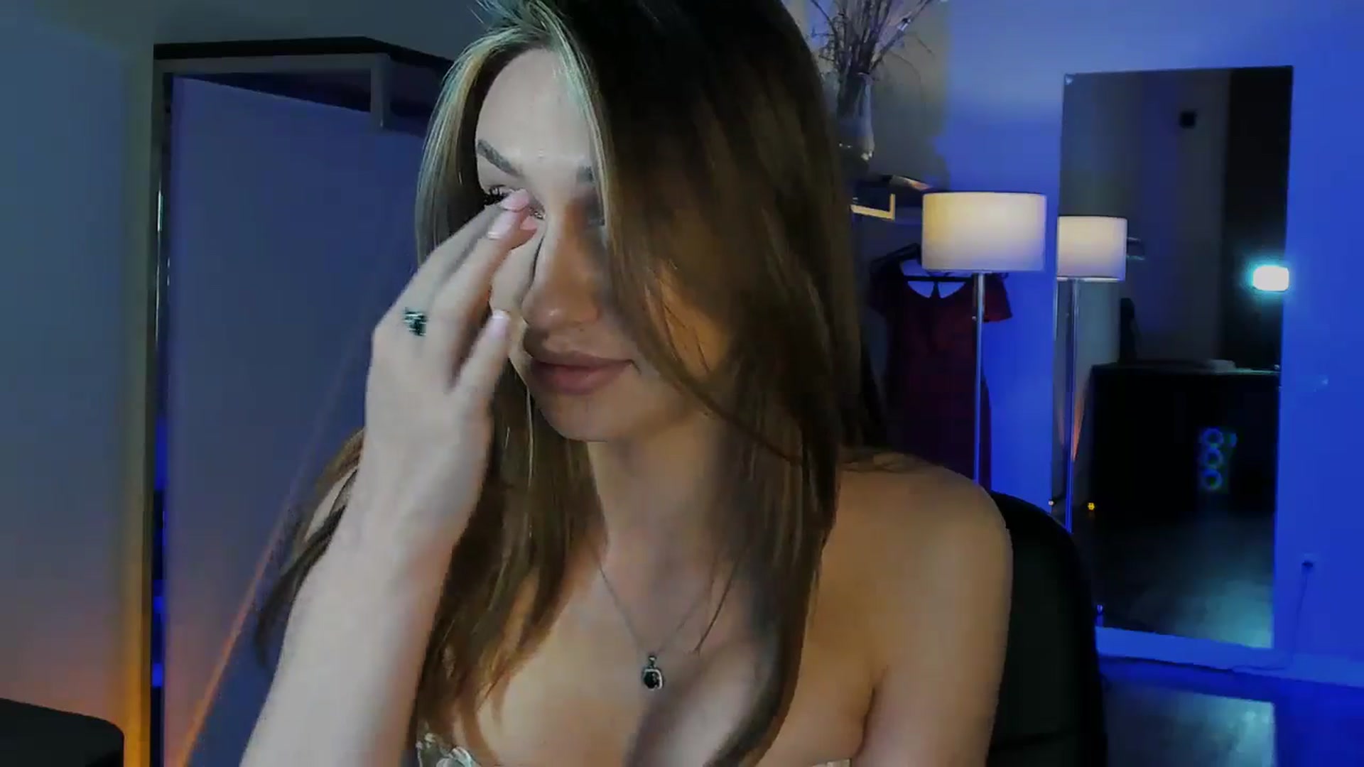 Gallery image thumbnail from LovelyGin's myfreecams stream on, 12/09/2025, 14:11 image 5 of 20
