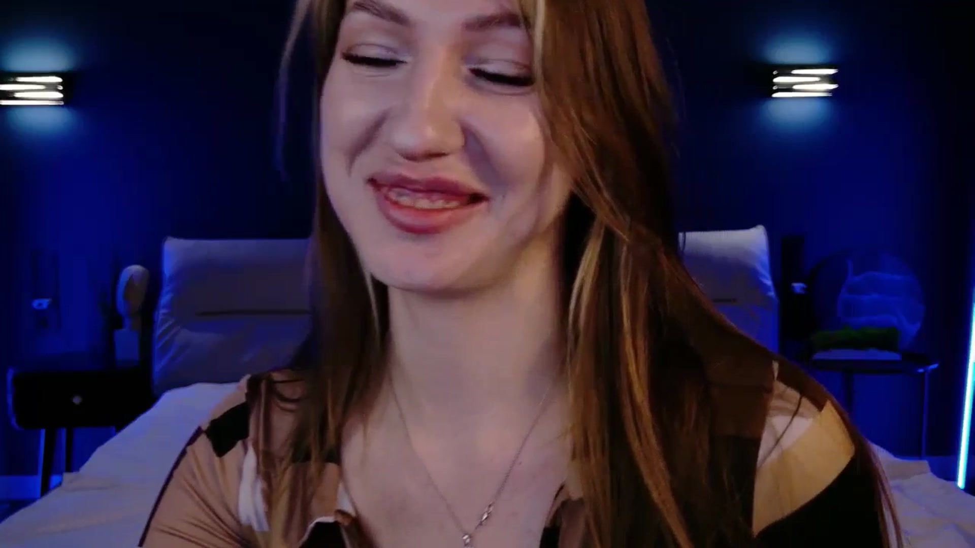 Gallery image thumbnail from LovelyGin's myfreecams stream on, 12/15/2025, 15:39 image 19 of 20