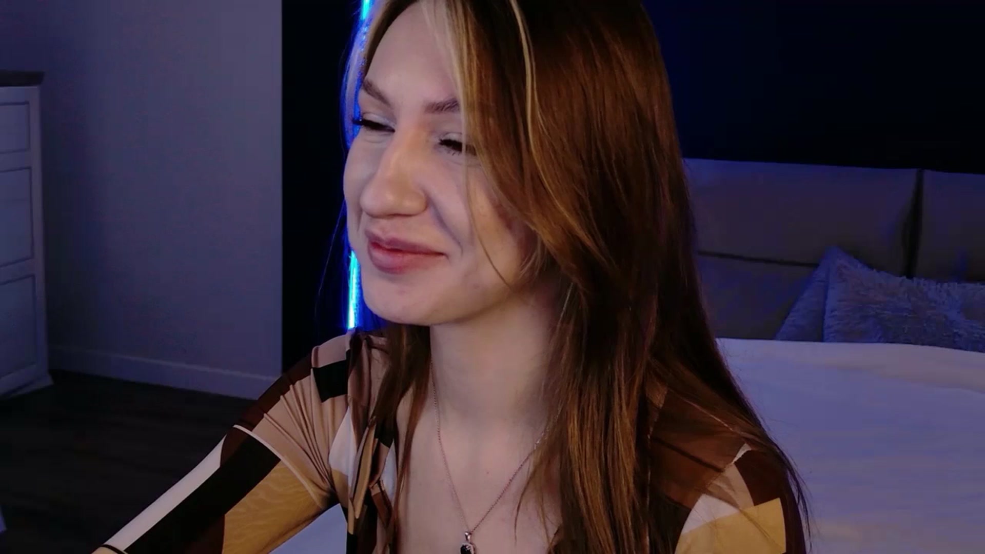 Gallery image thumbnail from LovelyGin's myfreecams stream on, 12/15/2025, 15:39 image 2 of 20