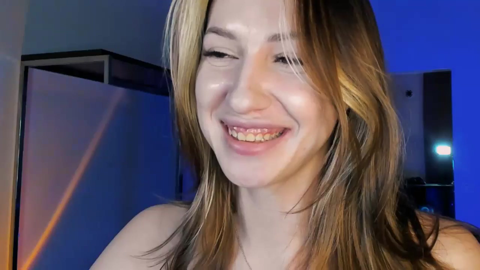 Gallery image thumbnail from LovelyGin's myfreecams stream on, 12/16/2025, 16:12 image 16 of 20