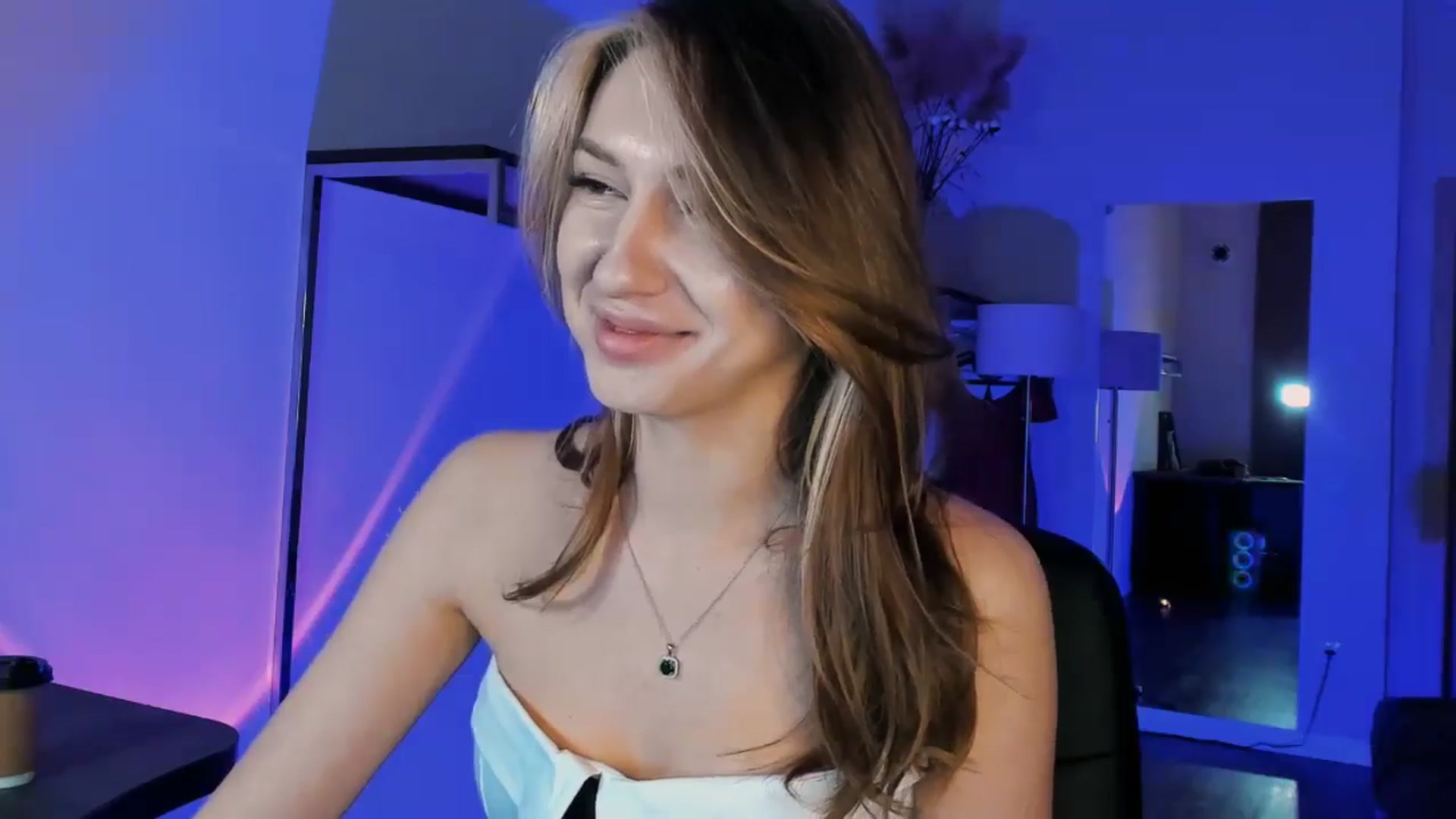 Gallery image thumbnail from LovelyGin's myfreecams stream on, 12/16/2025, 16:12 image 2 of 20