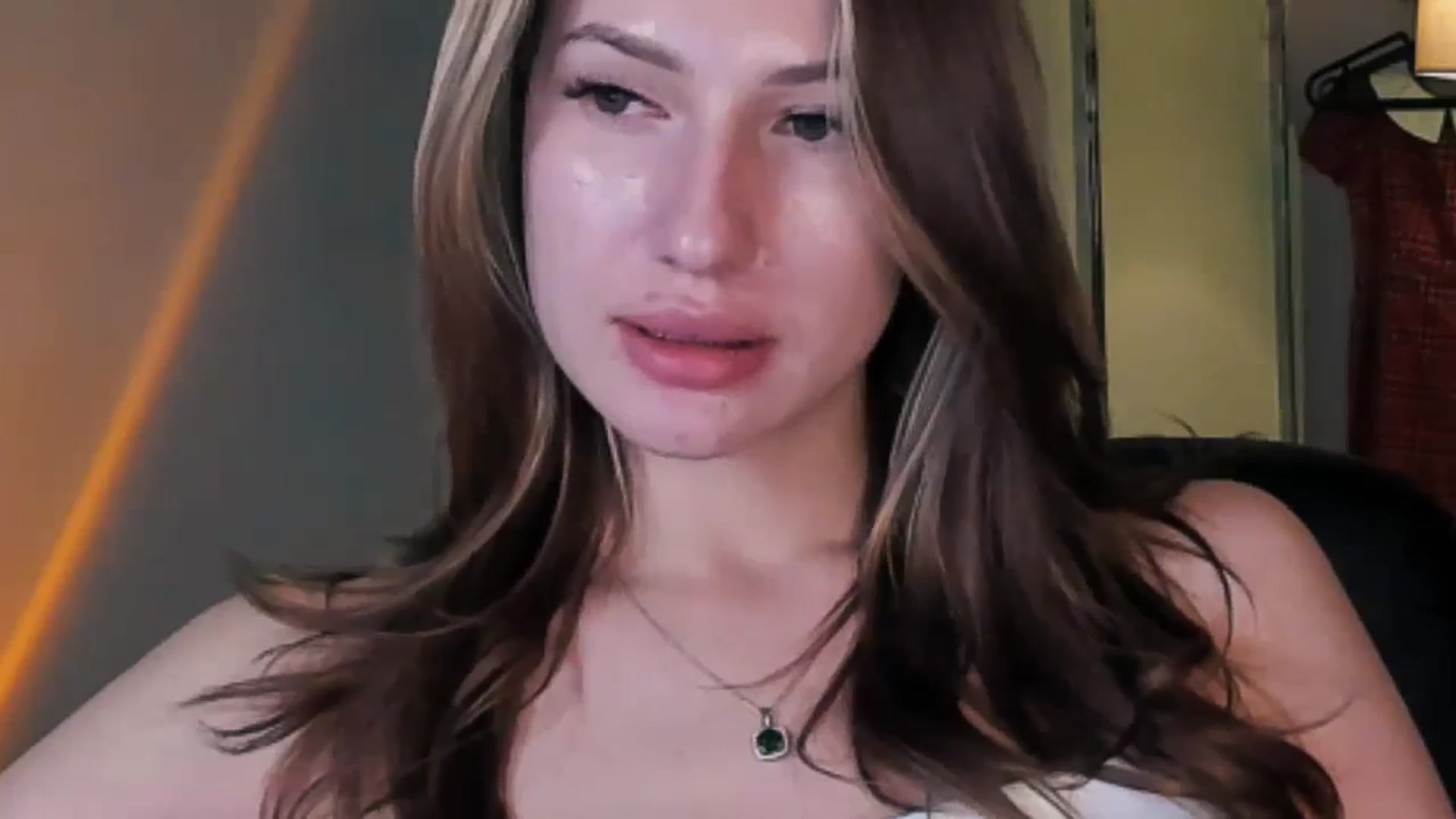 Gallery image thumbnail from LovelyGin's myfreecams stream on, 12/16/2025, 18:56 image 15 of 20