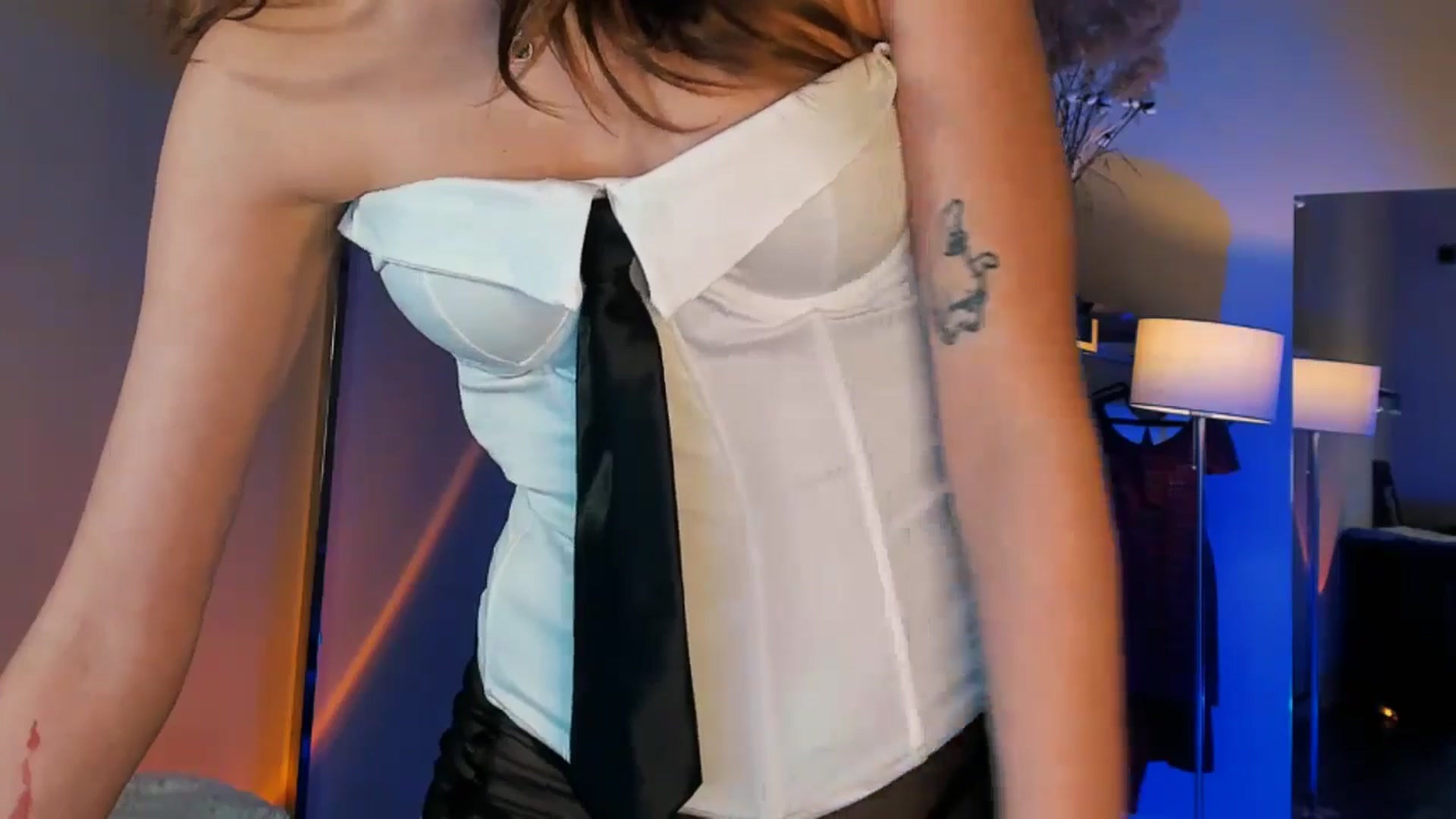 Gallery image thumbnail from LovelyGin's myfreecams stream on, 12/16/2025, 18:56 image 19 of 20