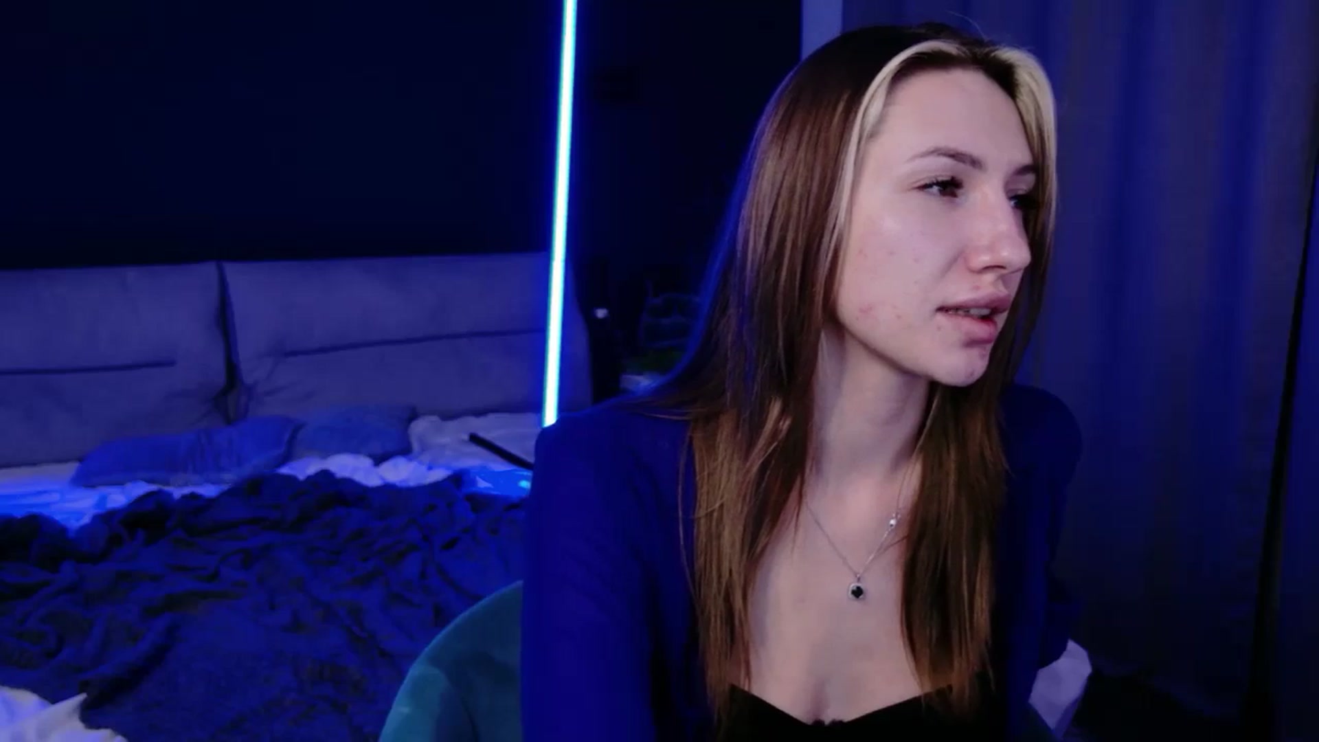 Gallery image thumbnail from LovelyGin's myfreecams stream on, 12/17/2025, 20:13 image 2 of 20
