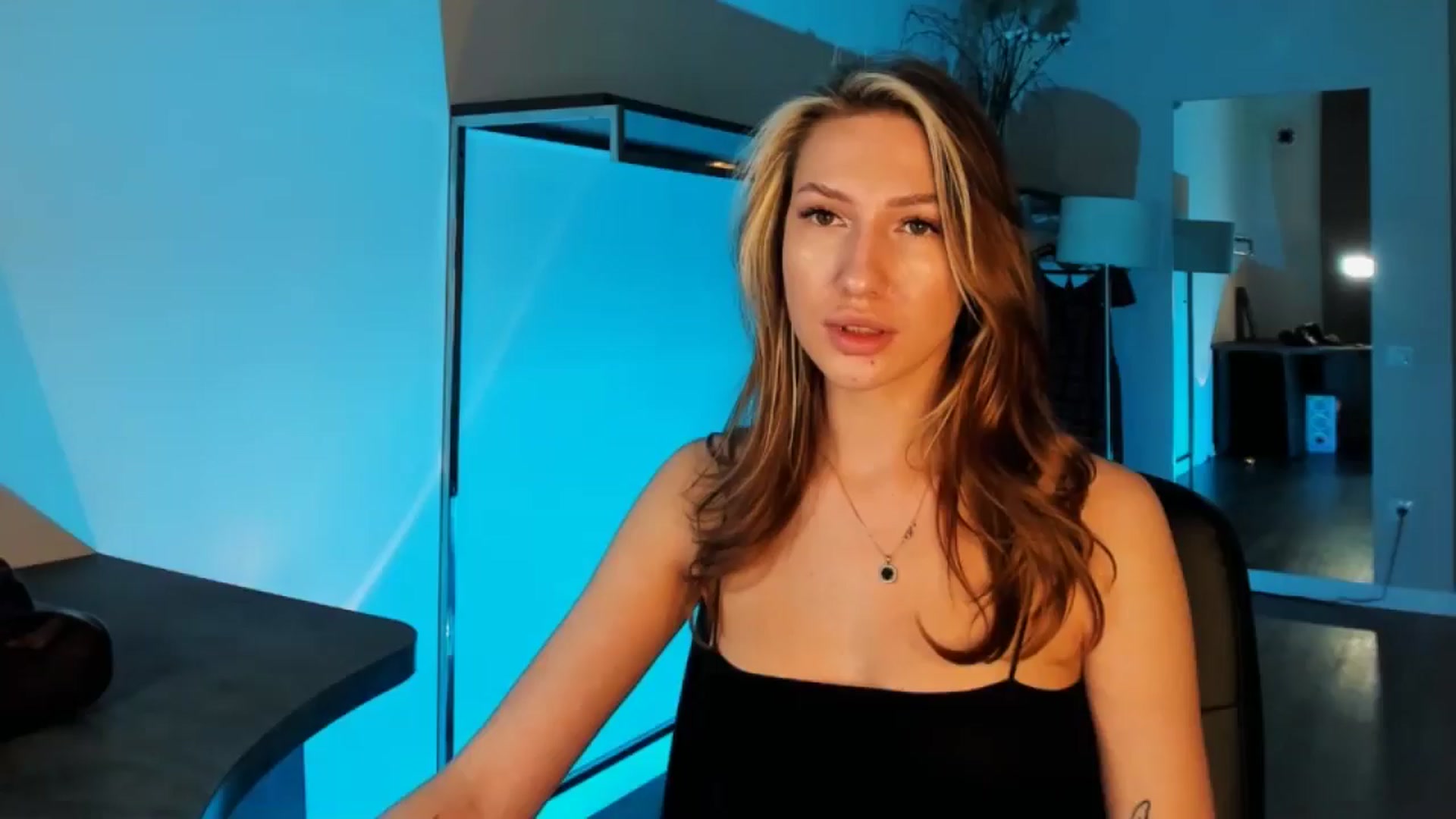 Gallery image thumbnail from LovelyGin's myfreecams stream on, 12/18/2025, 18:05 image 1 of 20