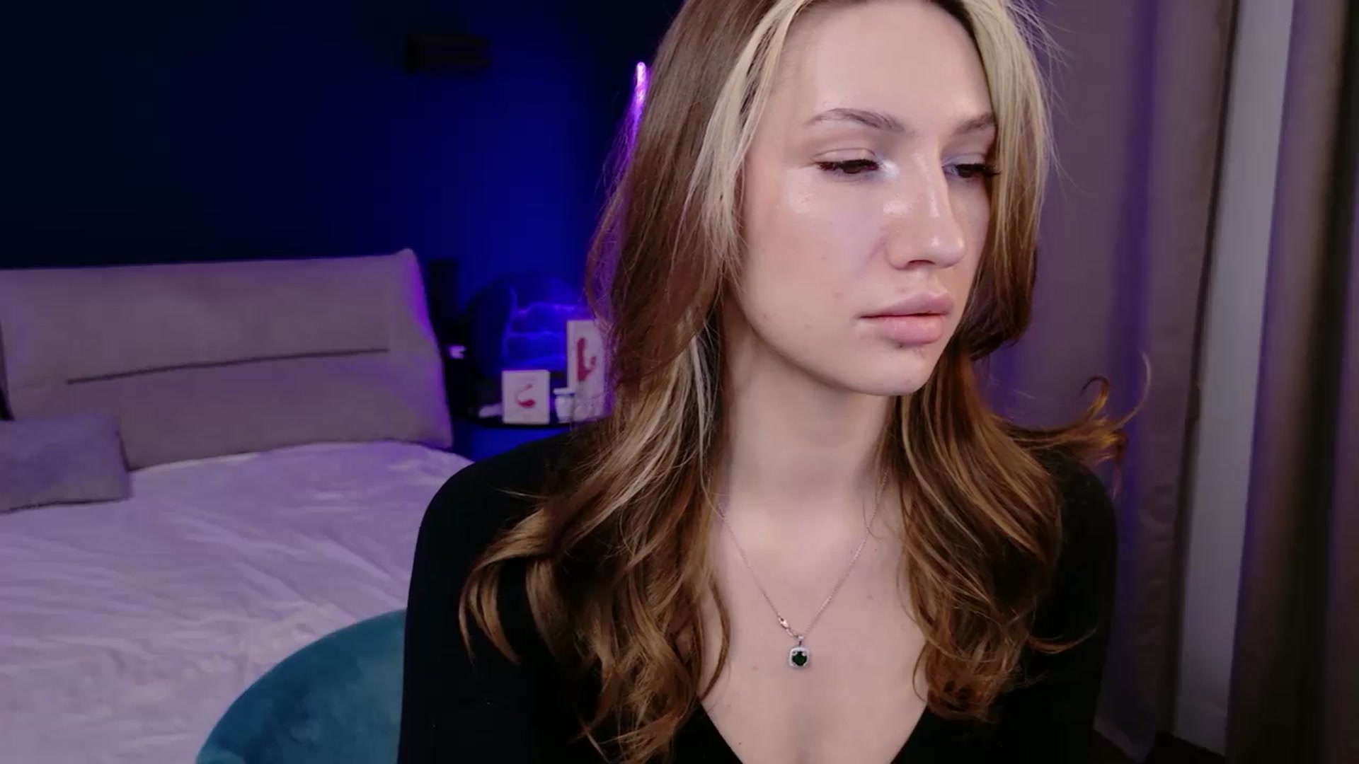 Gallery image thumbnail from LovelyGin's myfreecams stream on, 12/19/2025, 14:25 image 17 of 20
