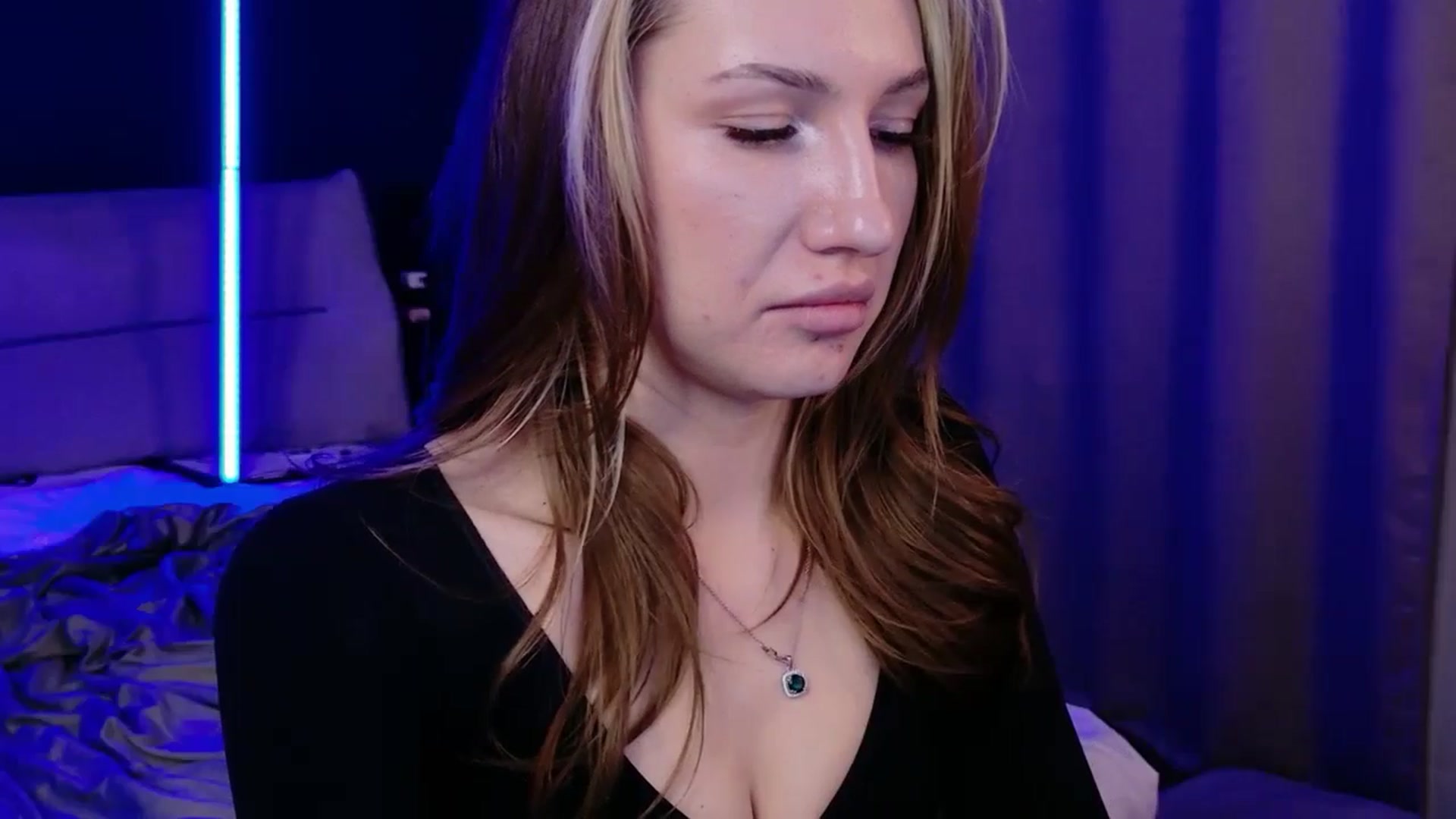 Gallery image thumbnail from LovelyGin's myfreecams stream on, 12/19/2025, 18:20 image 18 of 20