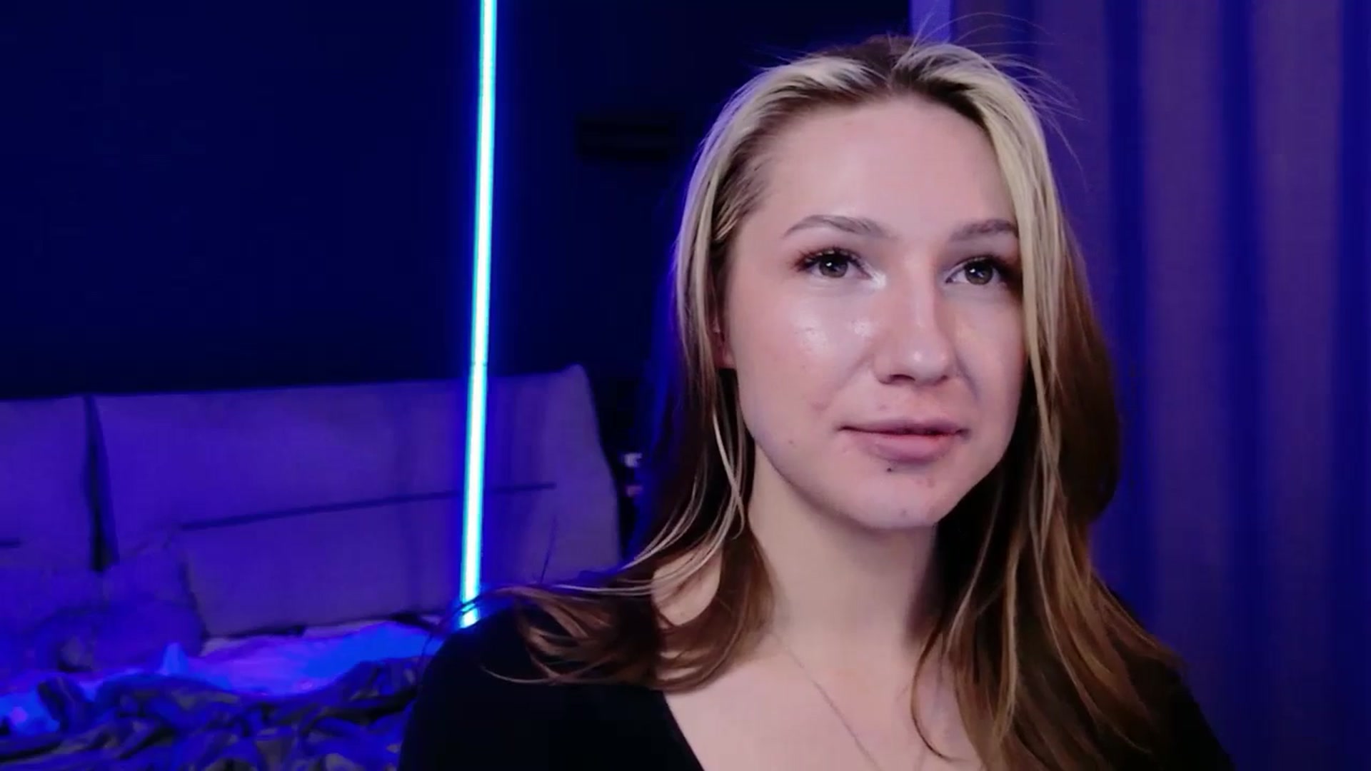 Gallery image thumbnail from LovelyGin's myfreecams stream on, 12/19/2025, 18:20 image 16 of 20