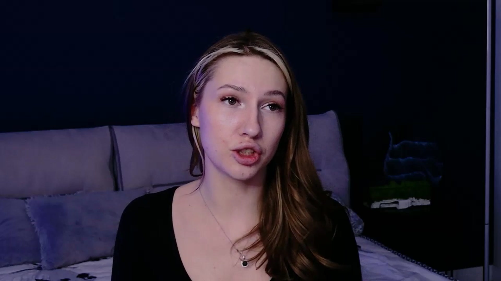 Gallery image thumbnail from LovelyGin's myfreecams stream on, 12/19/2025, 20:37 image 14 of 20