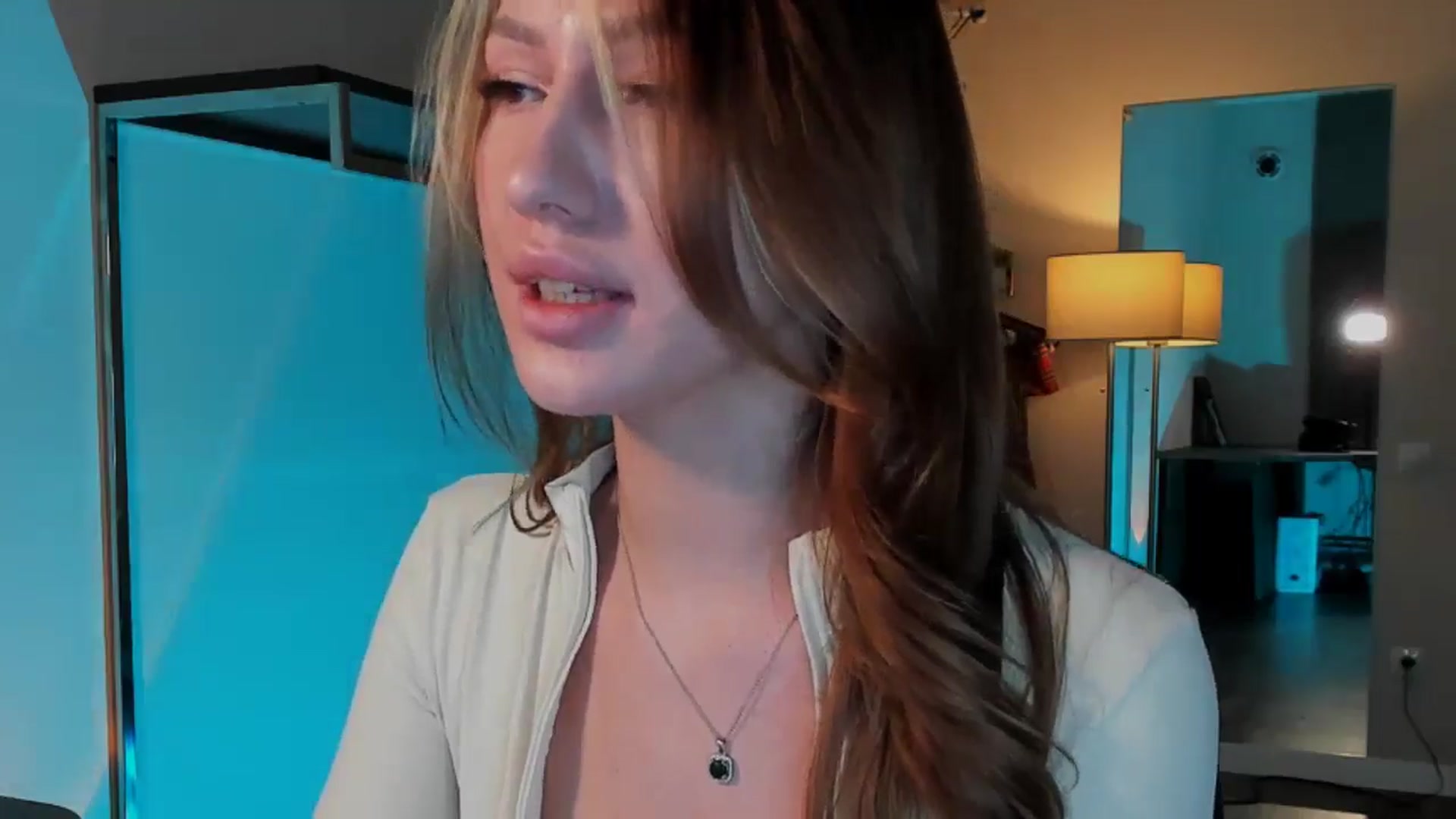Gallery image thumbnail from LovelyGin's myfreecams stream on, 12/22/2025, 15:29 image 6 of 20