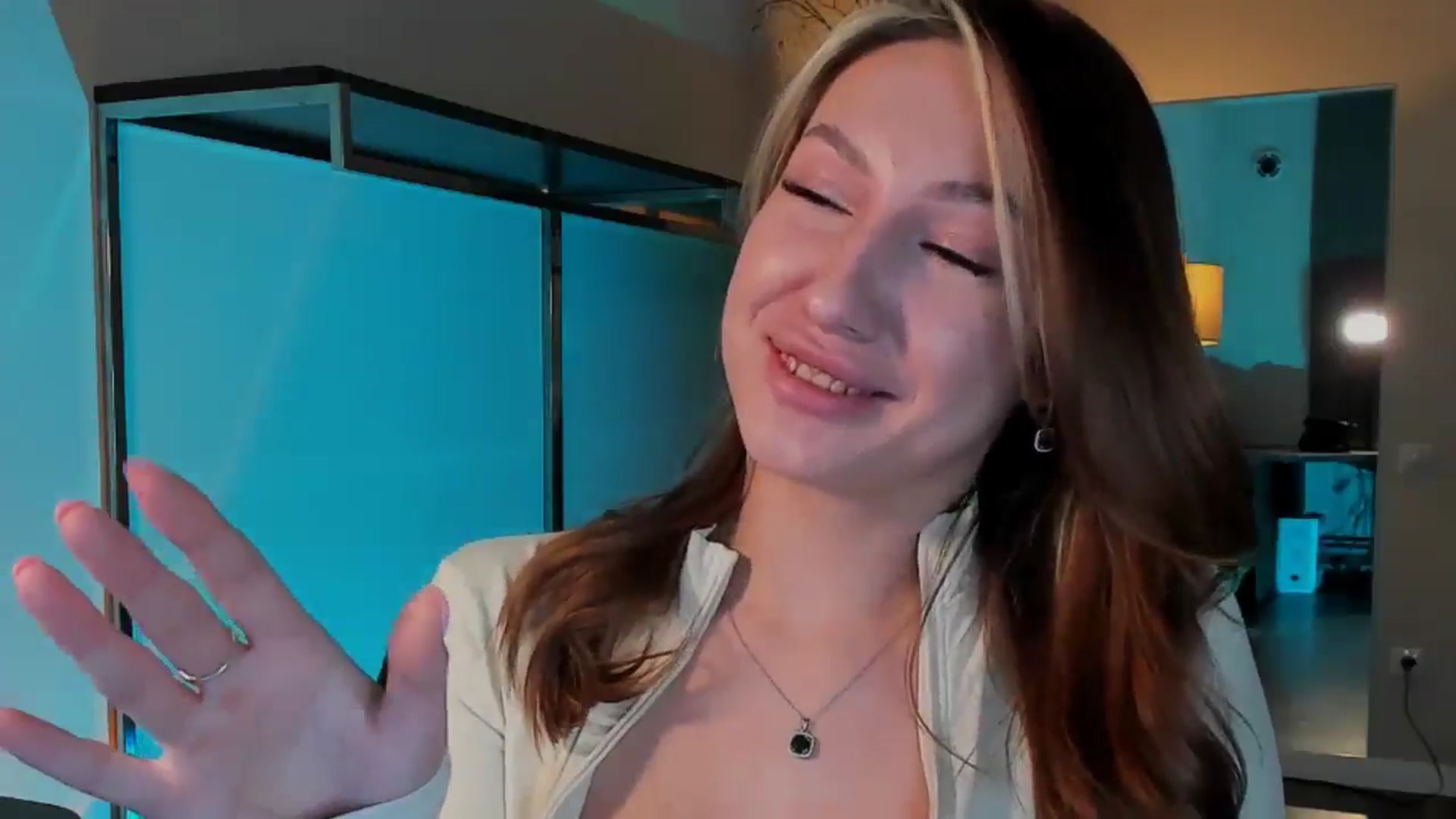 Gallery image thumbnail from LovelyGin's myfreecams stream on, 12/22/2025, 15:29 image 3 of 20