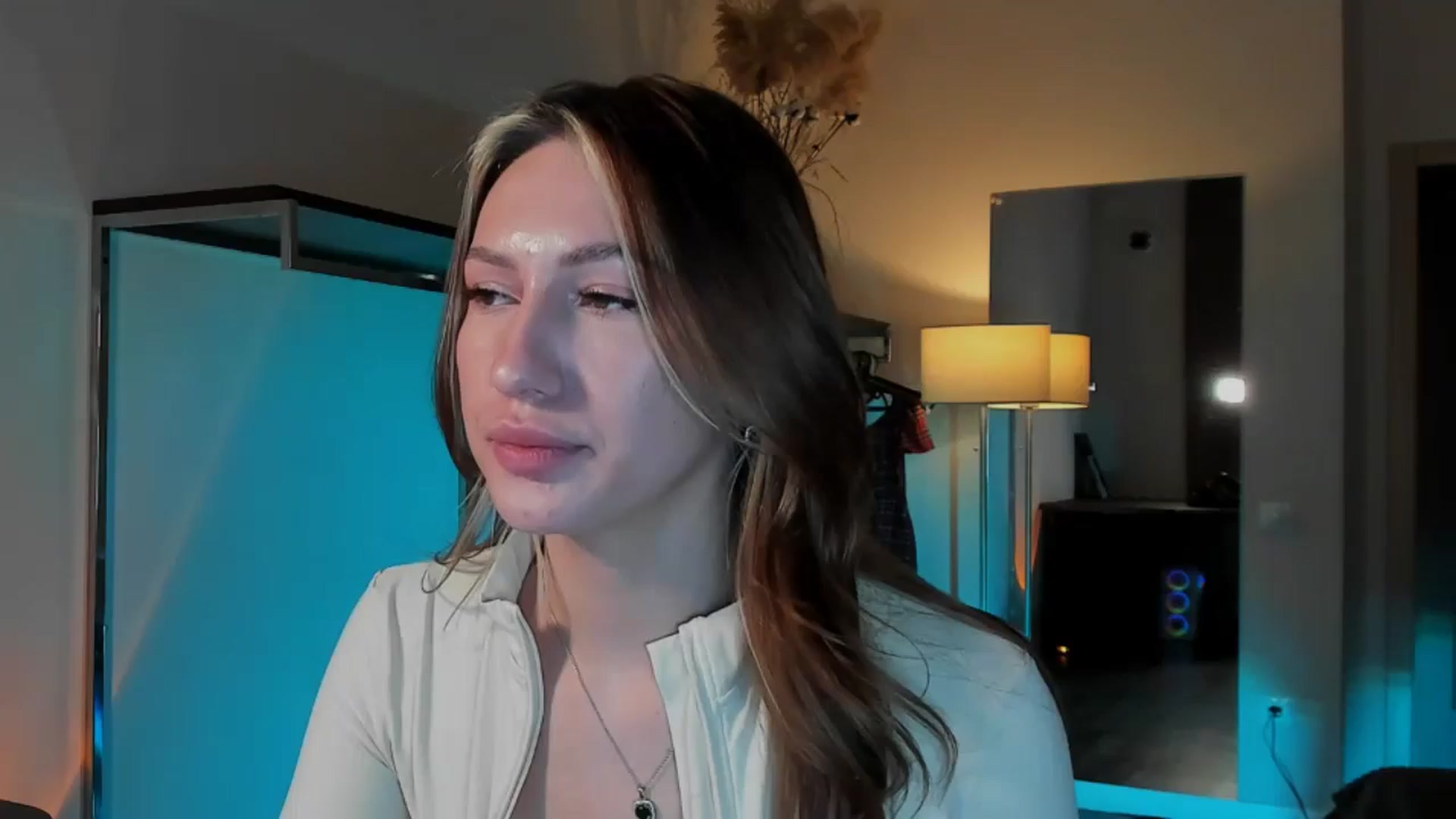 Gallery image thumbnail from LovelyGin's myfreecams stream on, 12/22/2025, 17:25 image 1 of 20