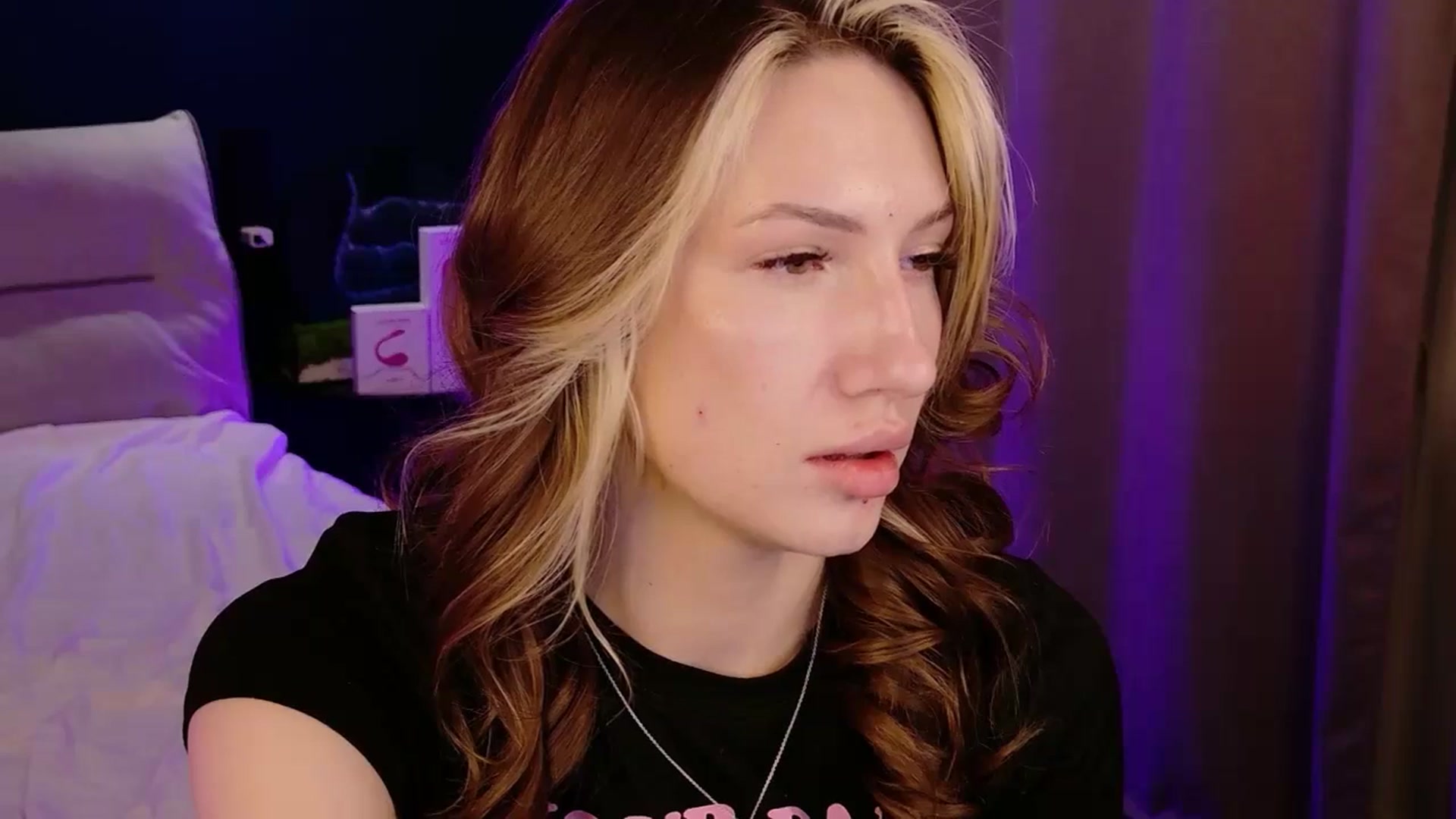 Gallery image thumbnail from LovelyGin's myfreecams stream on, 12/23/2025, 20:26 image 6 of 20