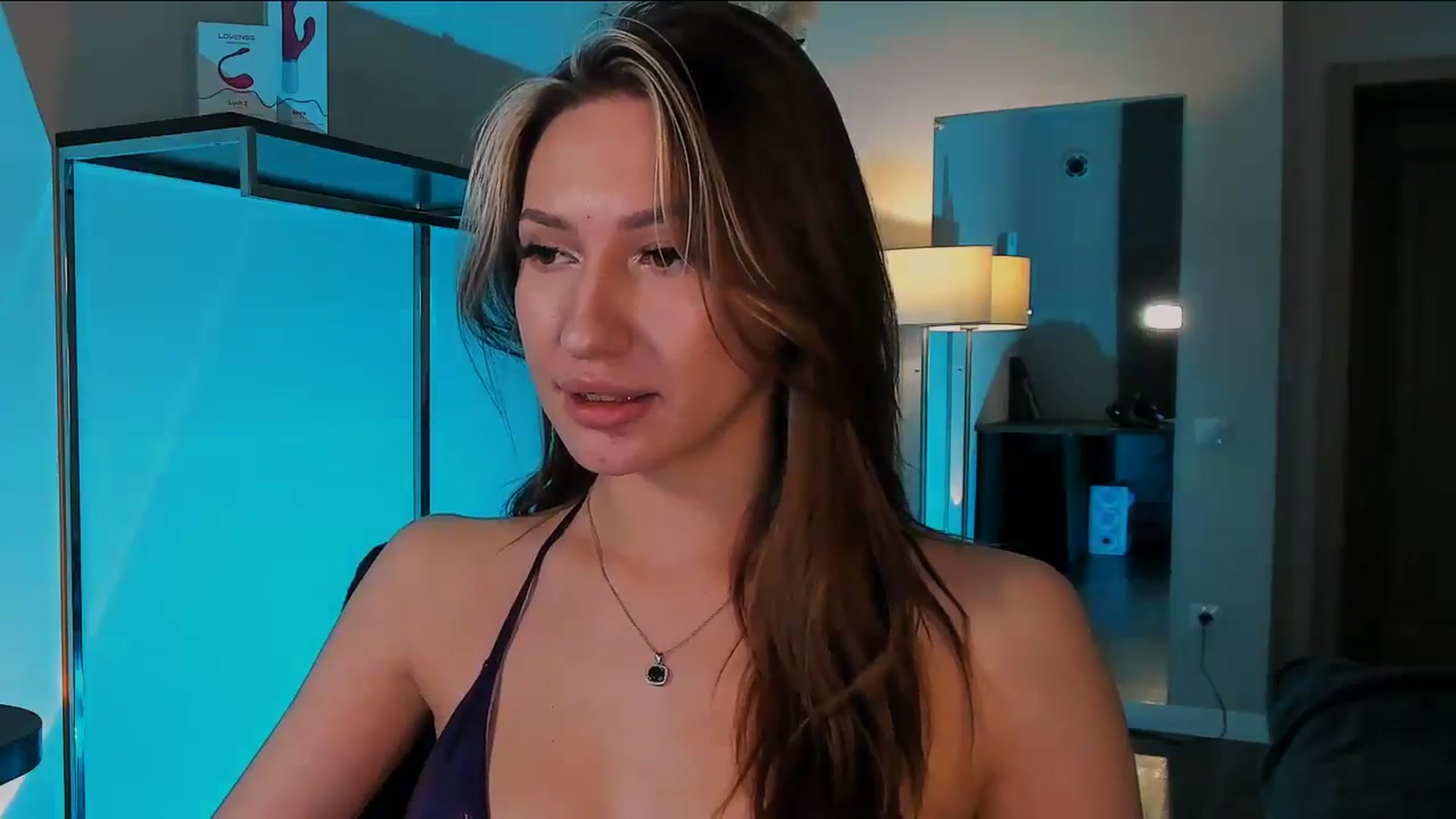 Gallery image thumbnail from LovelyGin's myfreecams stream on, 12/24/2025, 18:10 image 8 of 20